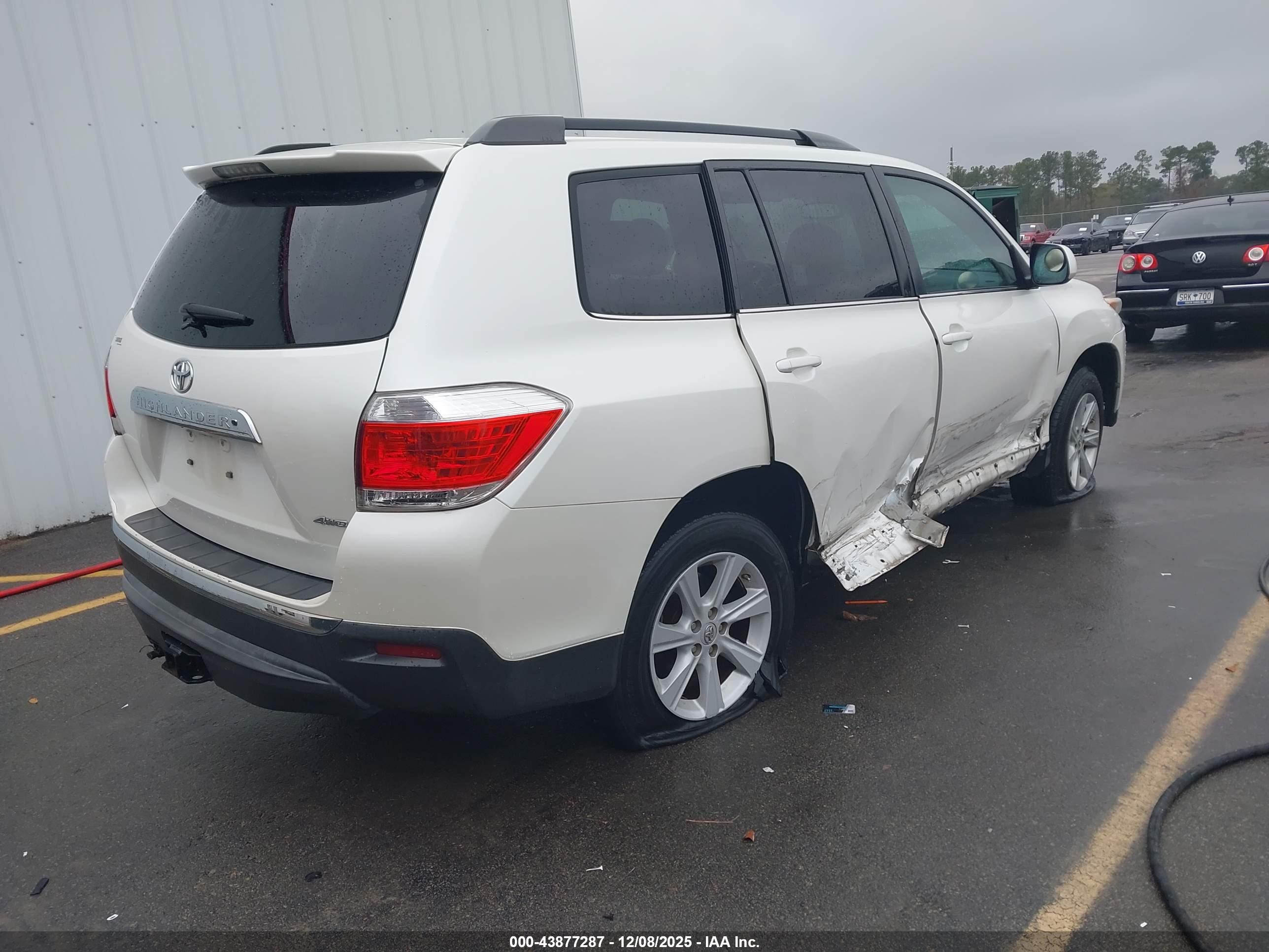 TOYOTA HIGHLANDER image 4