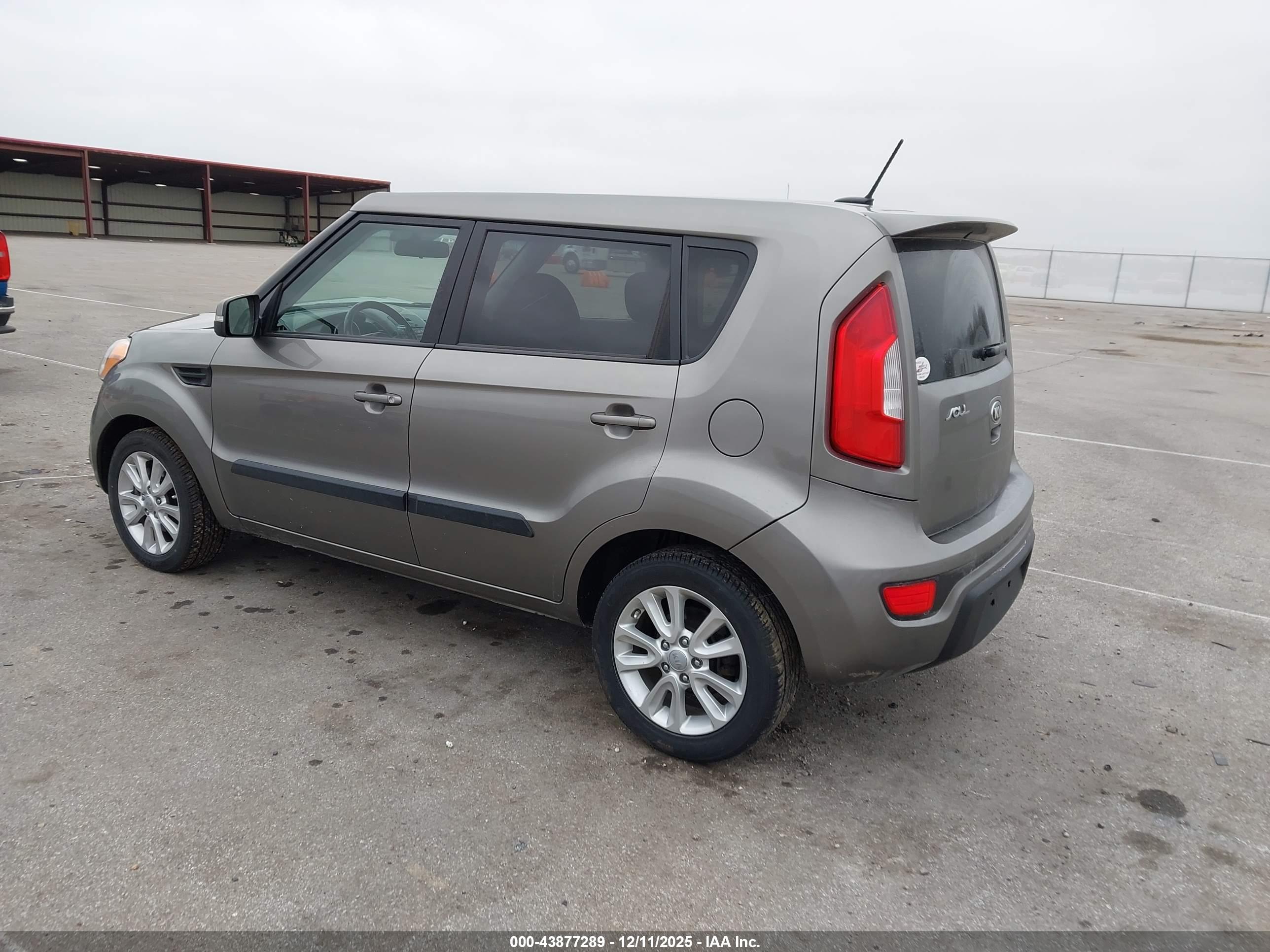 KIA SOUL image 3