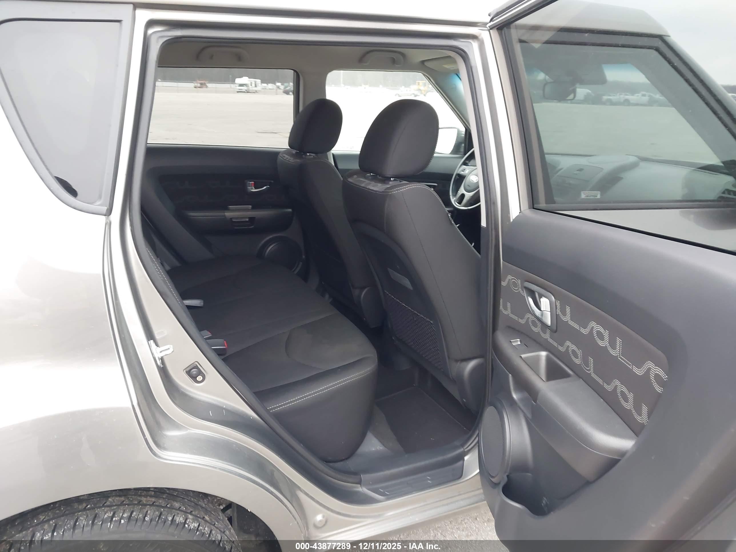 KIA SOUL image 8