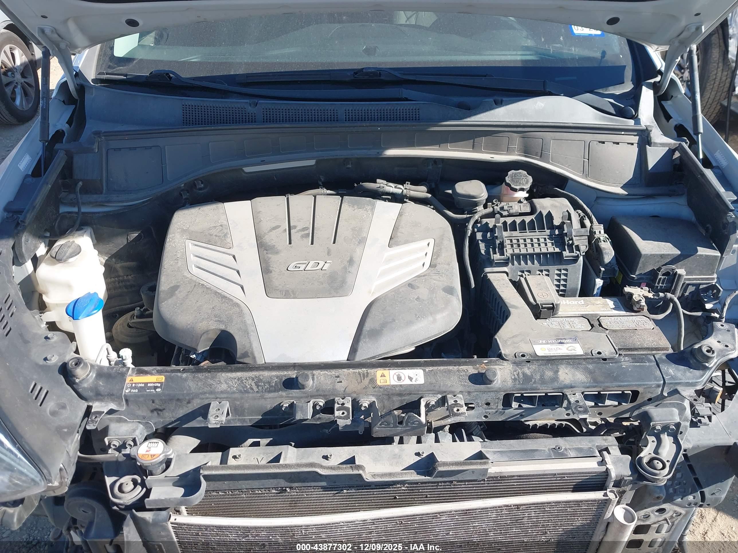 HYUNDAI SANTA image 10