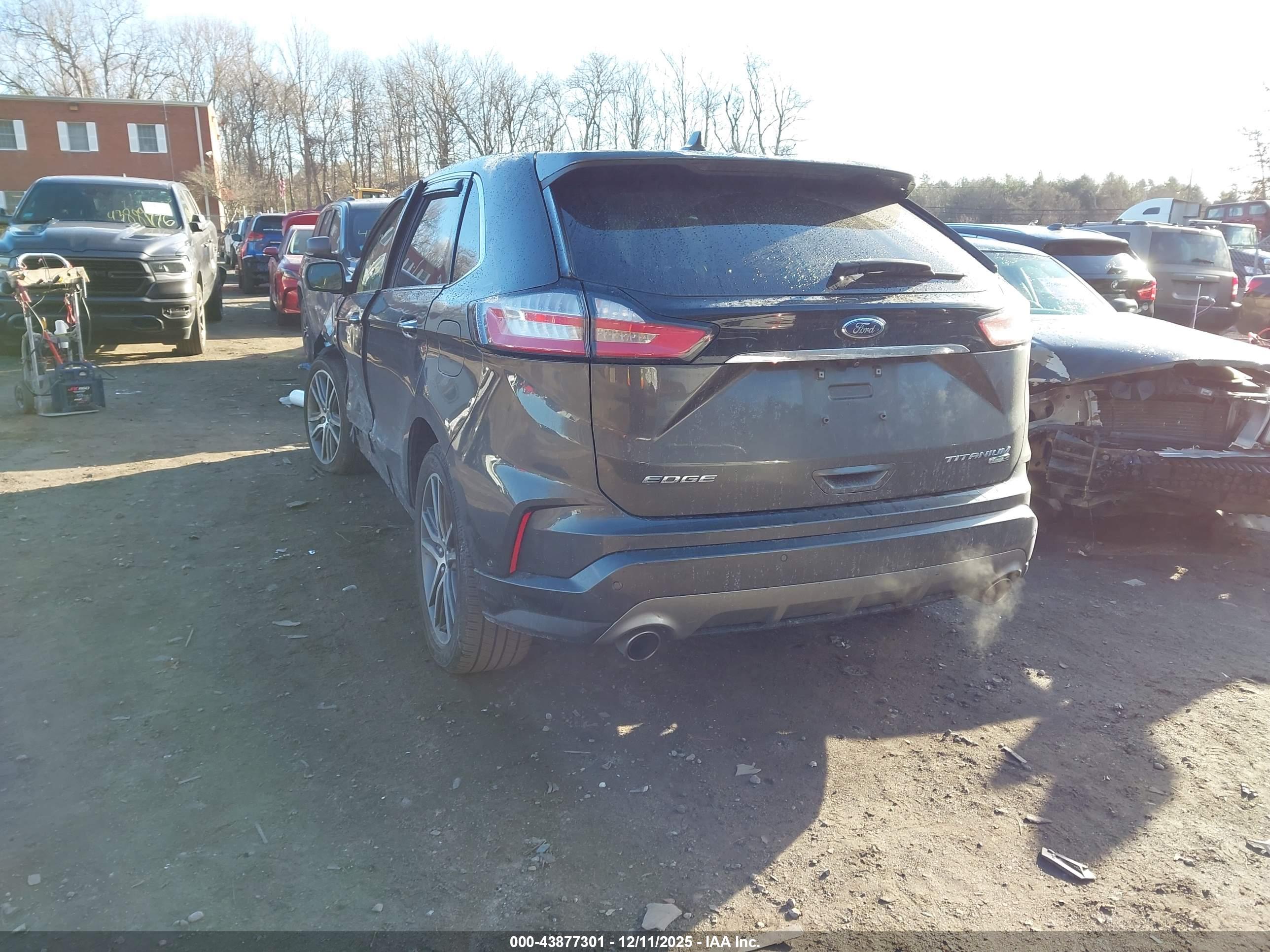 FORD EDGE image 3