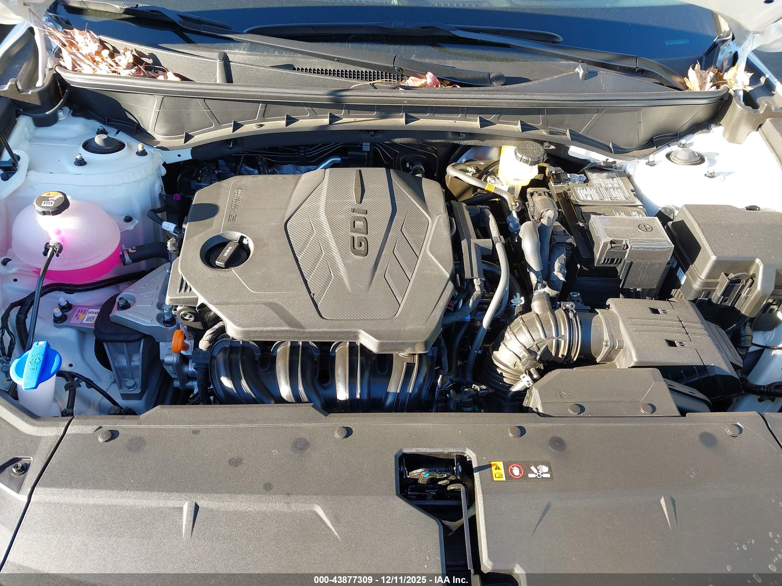 HYUNDAI TUCSON image 10