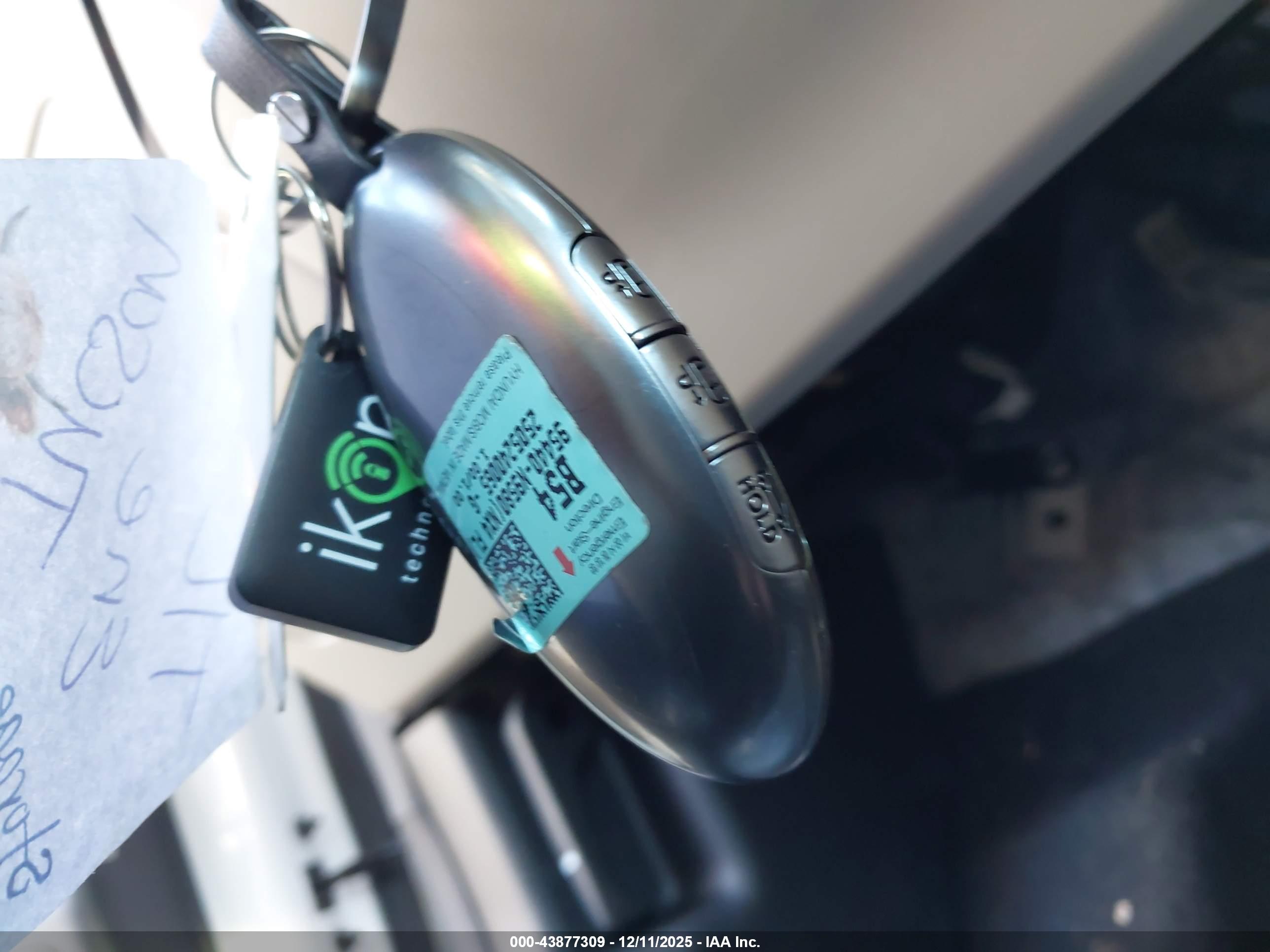 HYUNDAI TUCSON image 11