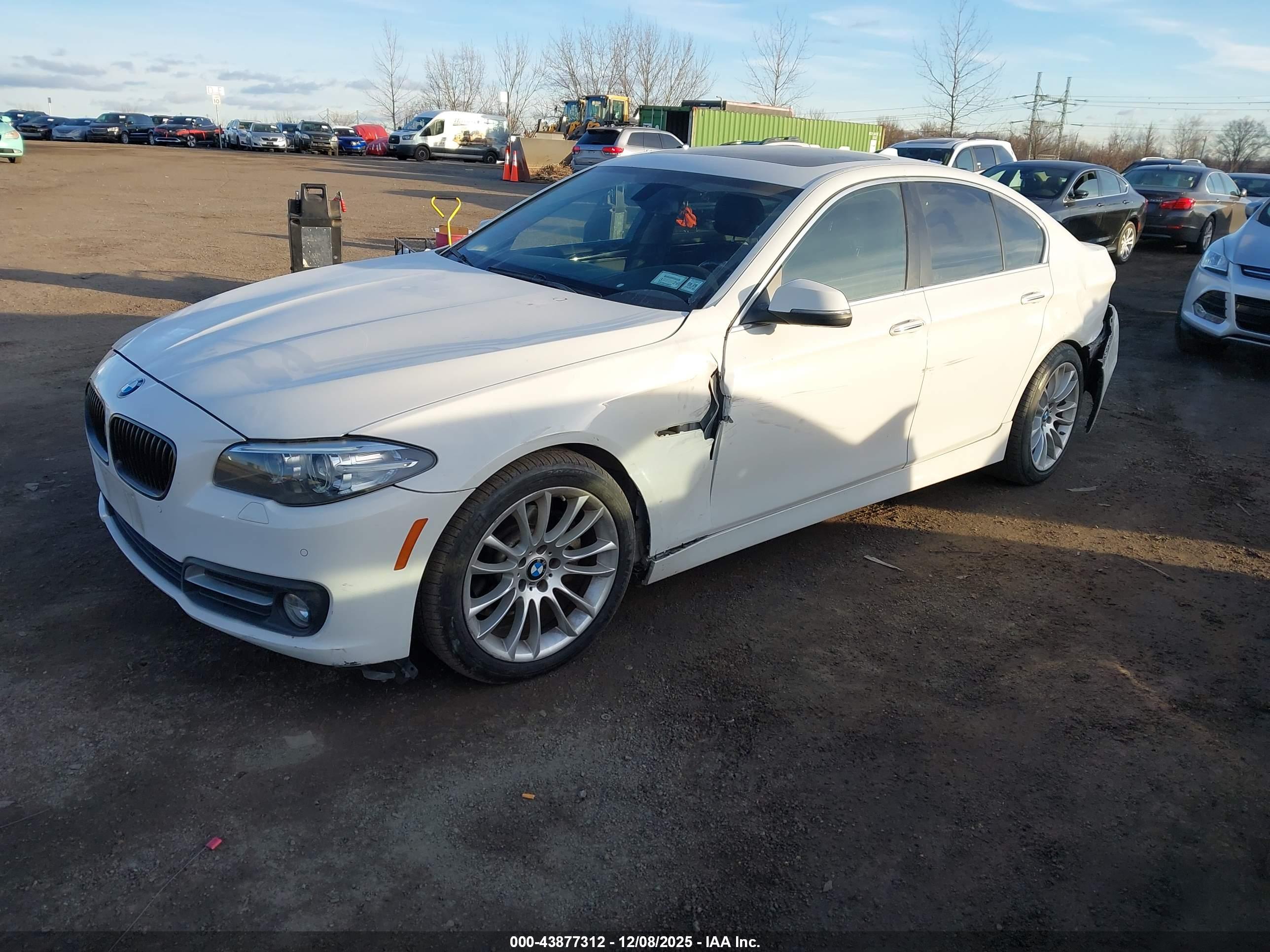 BMW 528I image 2