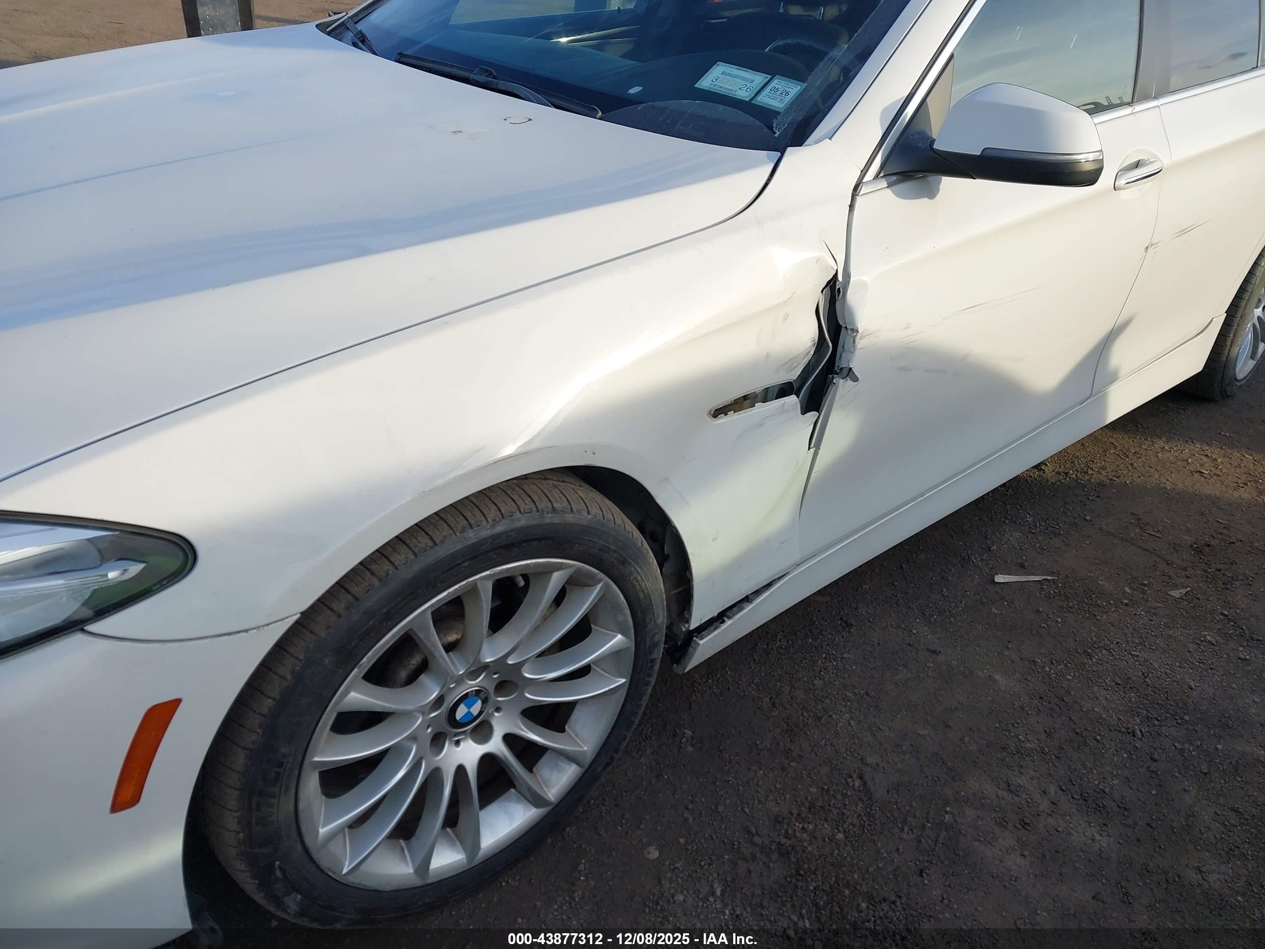 BMW 528I image 6