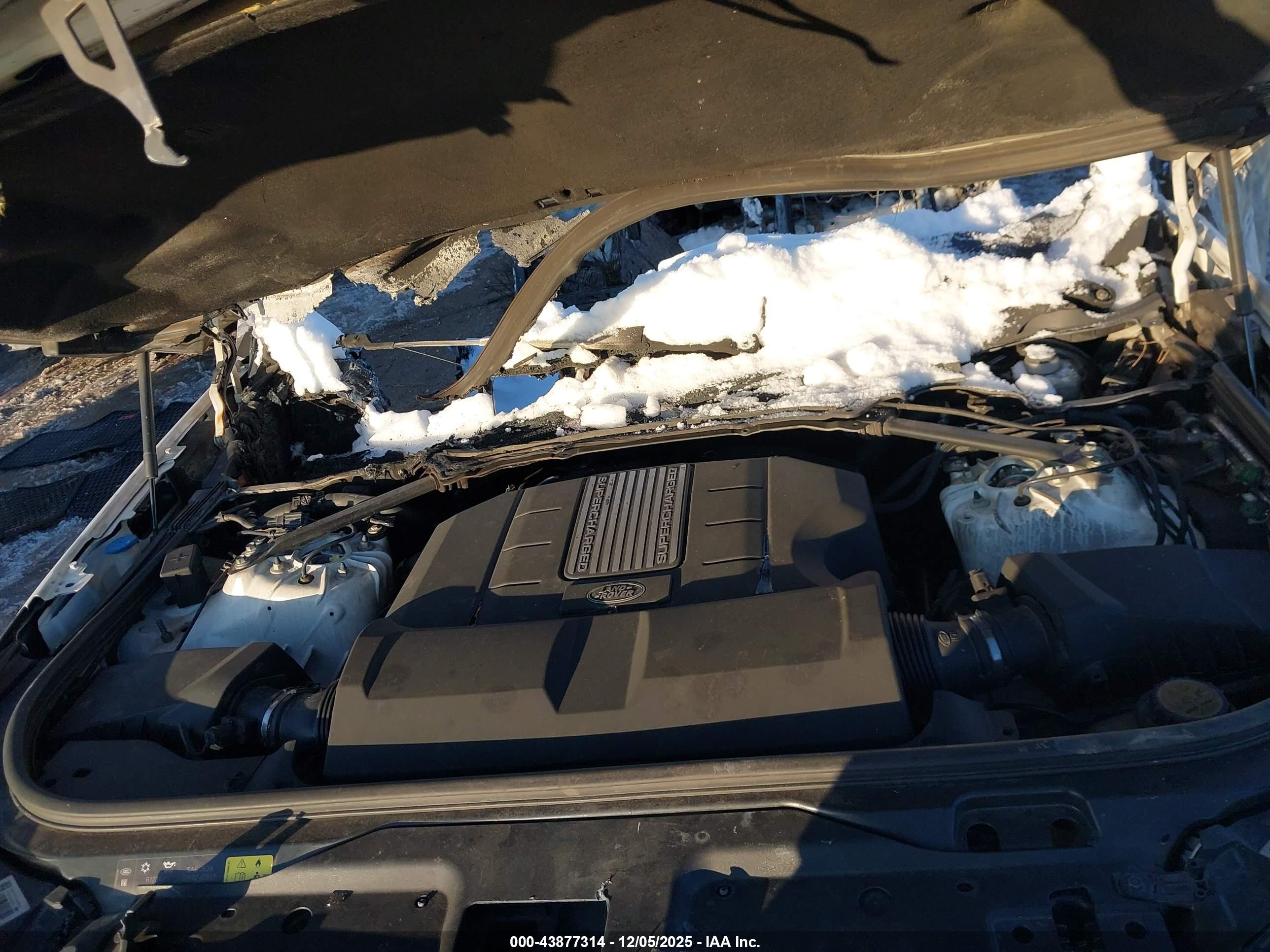 LAND ROVER image 10