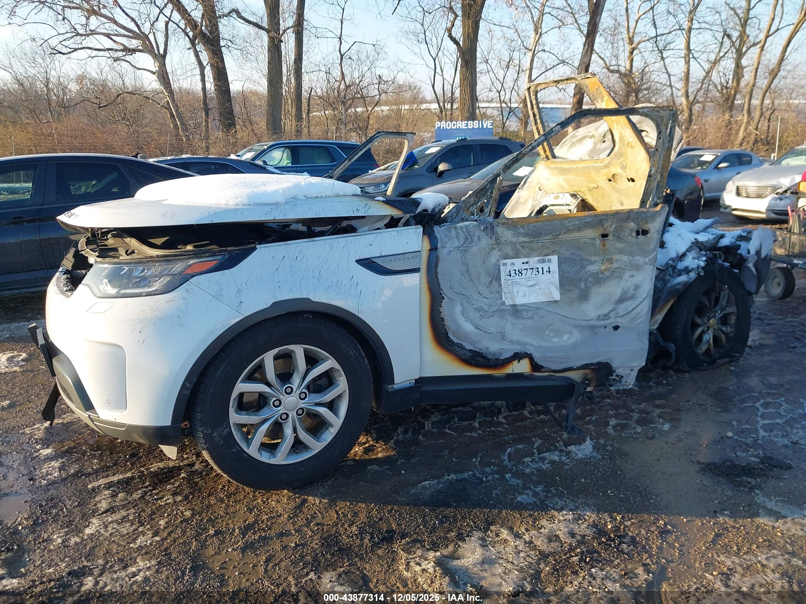 LAND ROVER image 2