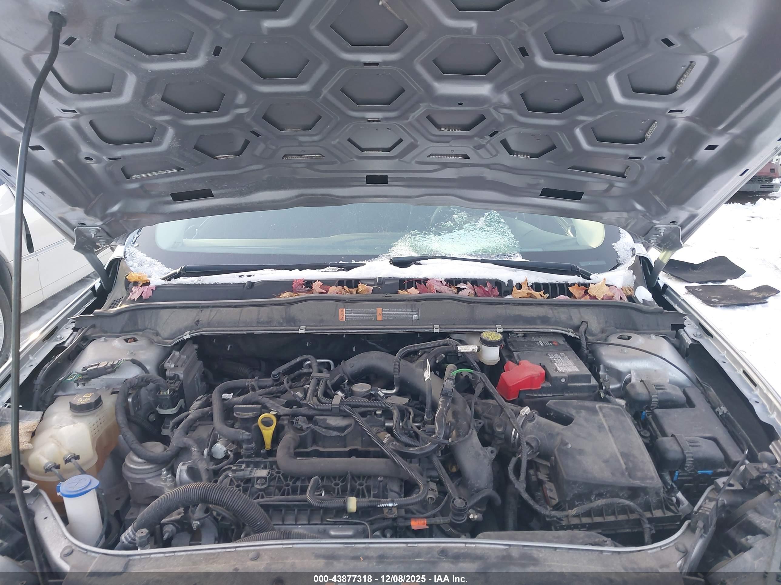 FORD FUSION image 10
