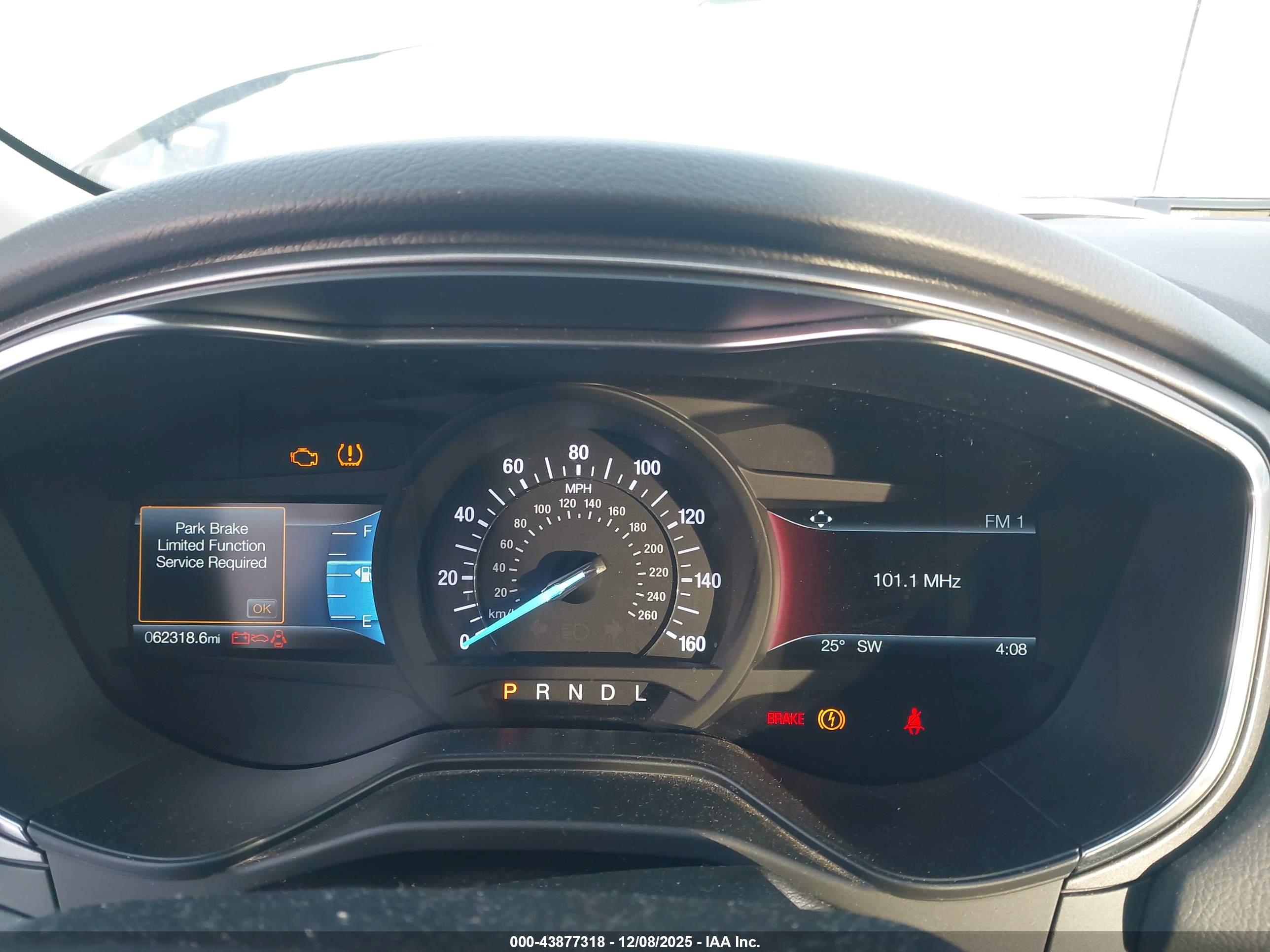 FORD FUSION image 7
