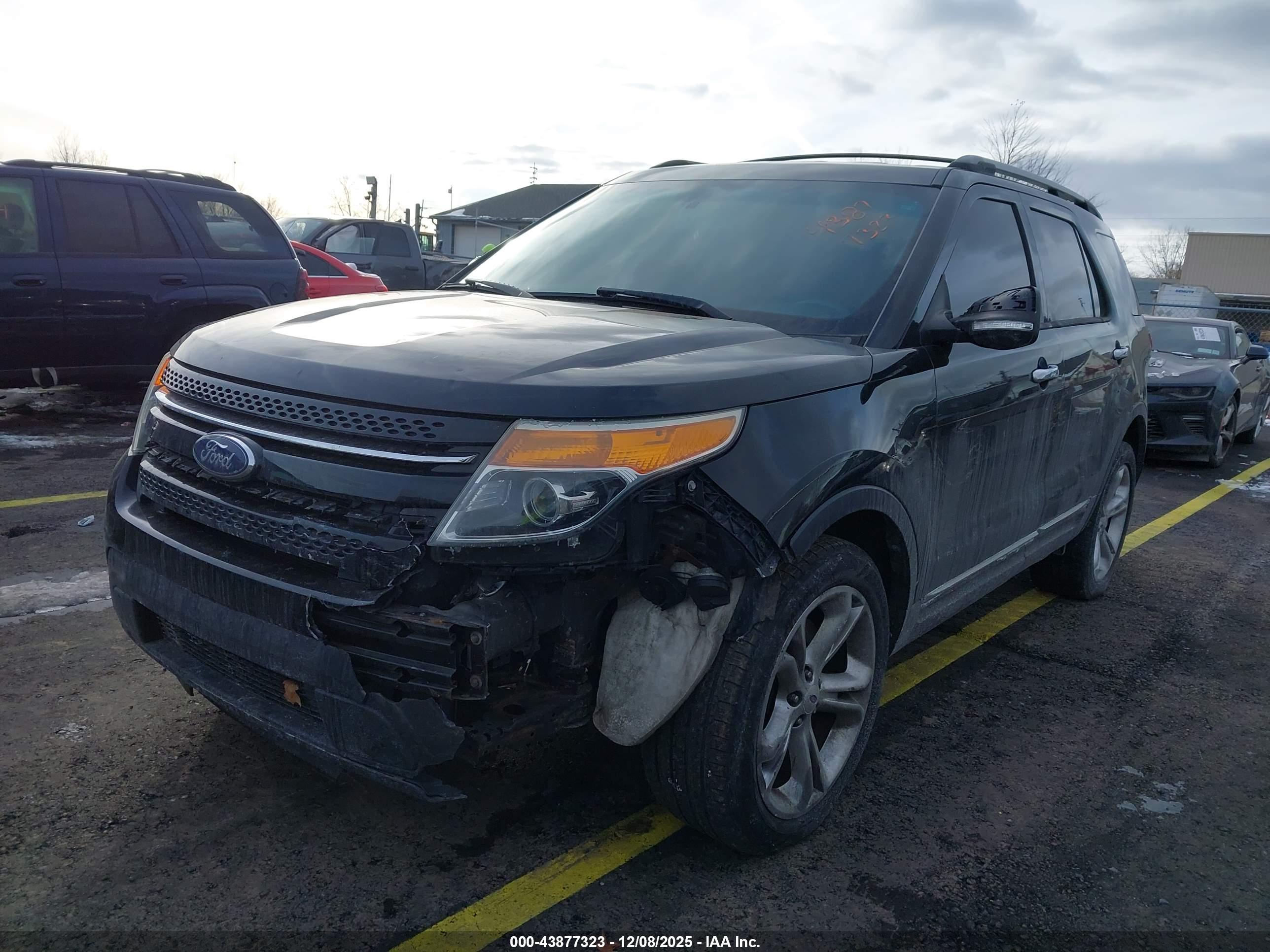 FORD EXPLORER image 2