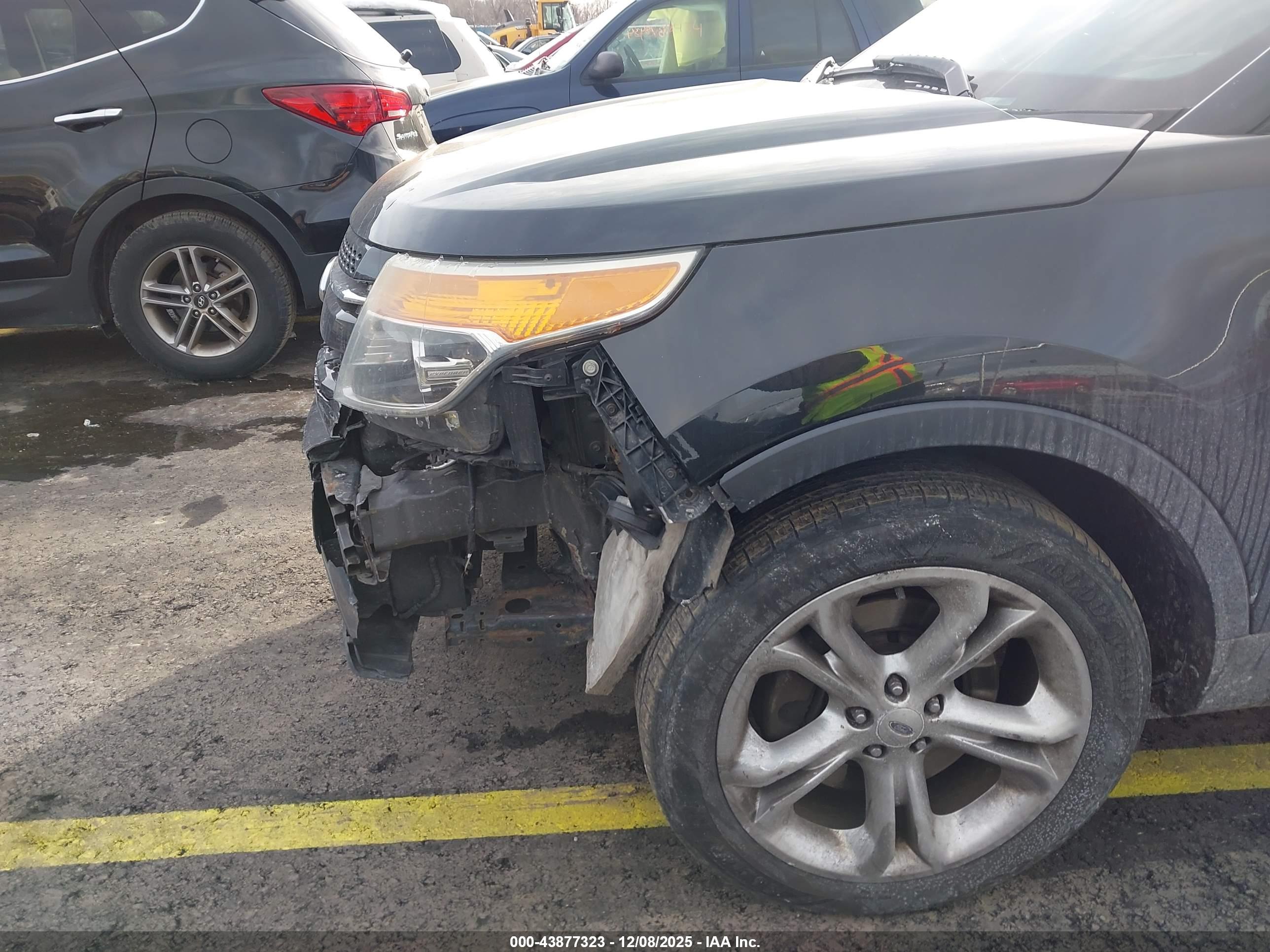 FORD EXPLORER image 6