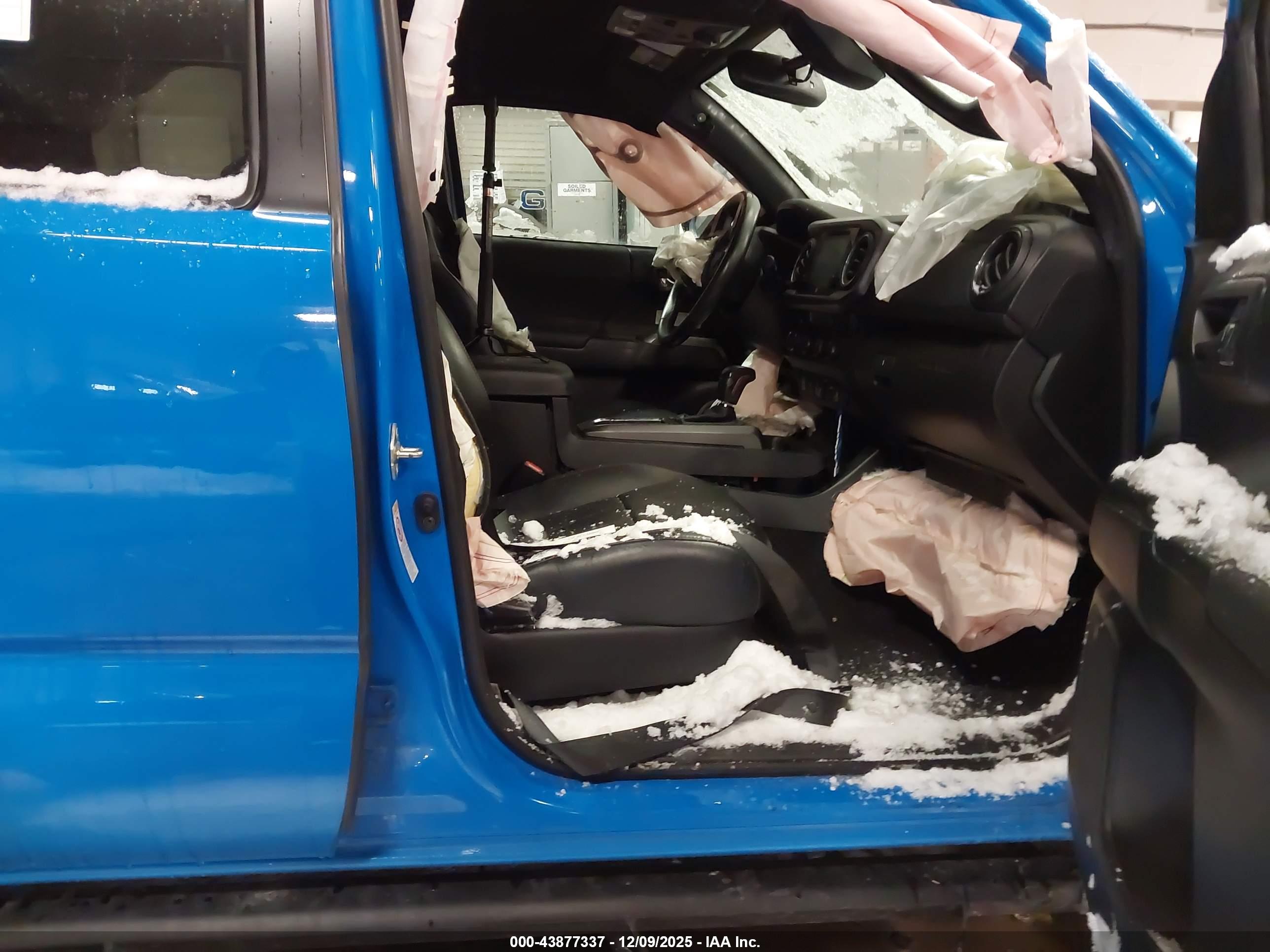 TOYOTA TACOMA image 5