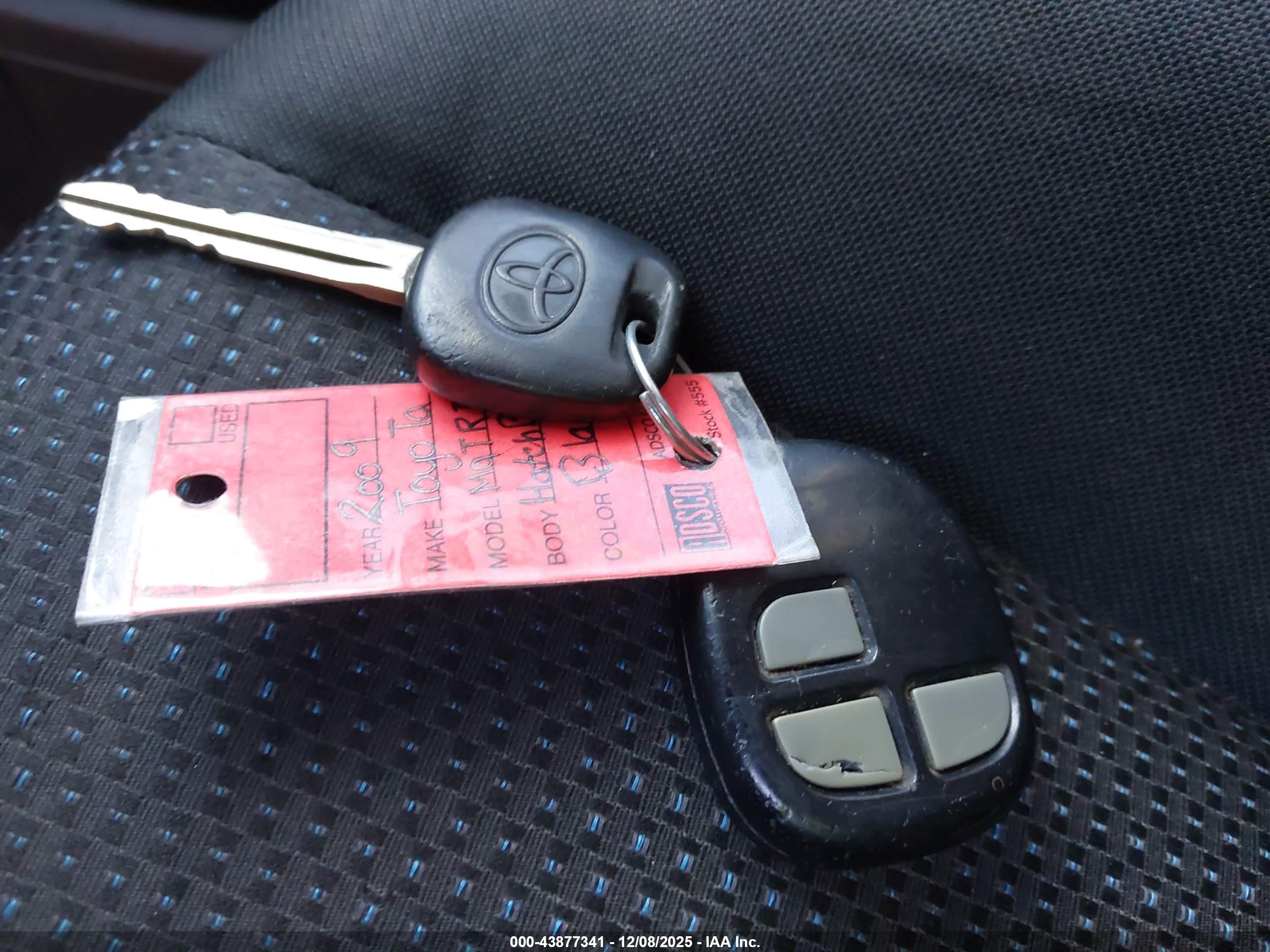 TOYOTA MATRIX image 11