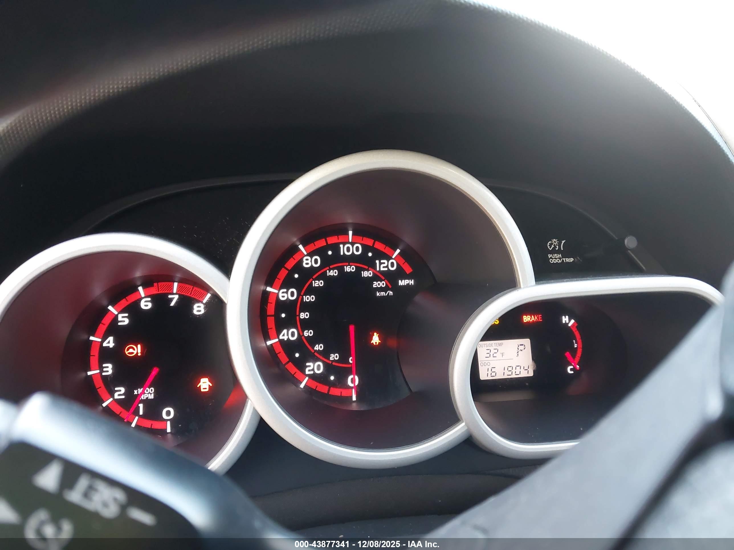 TOYOTA MATRIX image 7