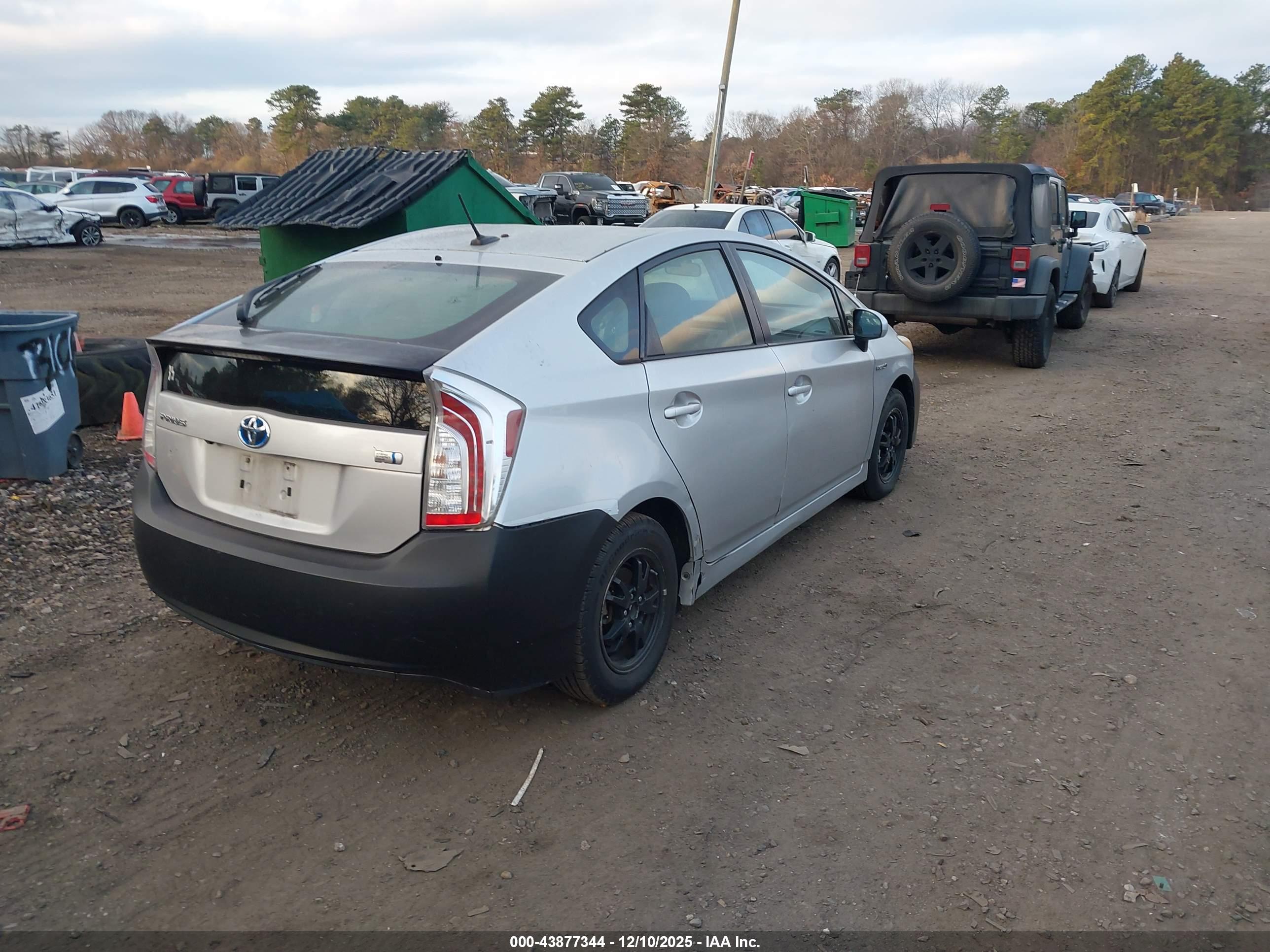 TOYOTA PRIUS image 4
