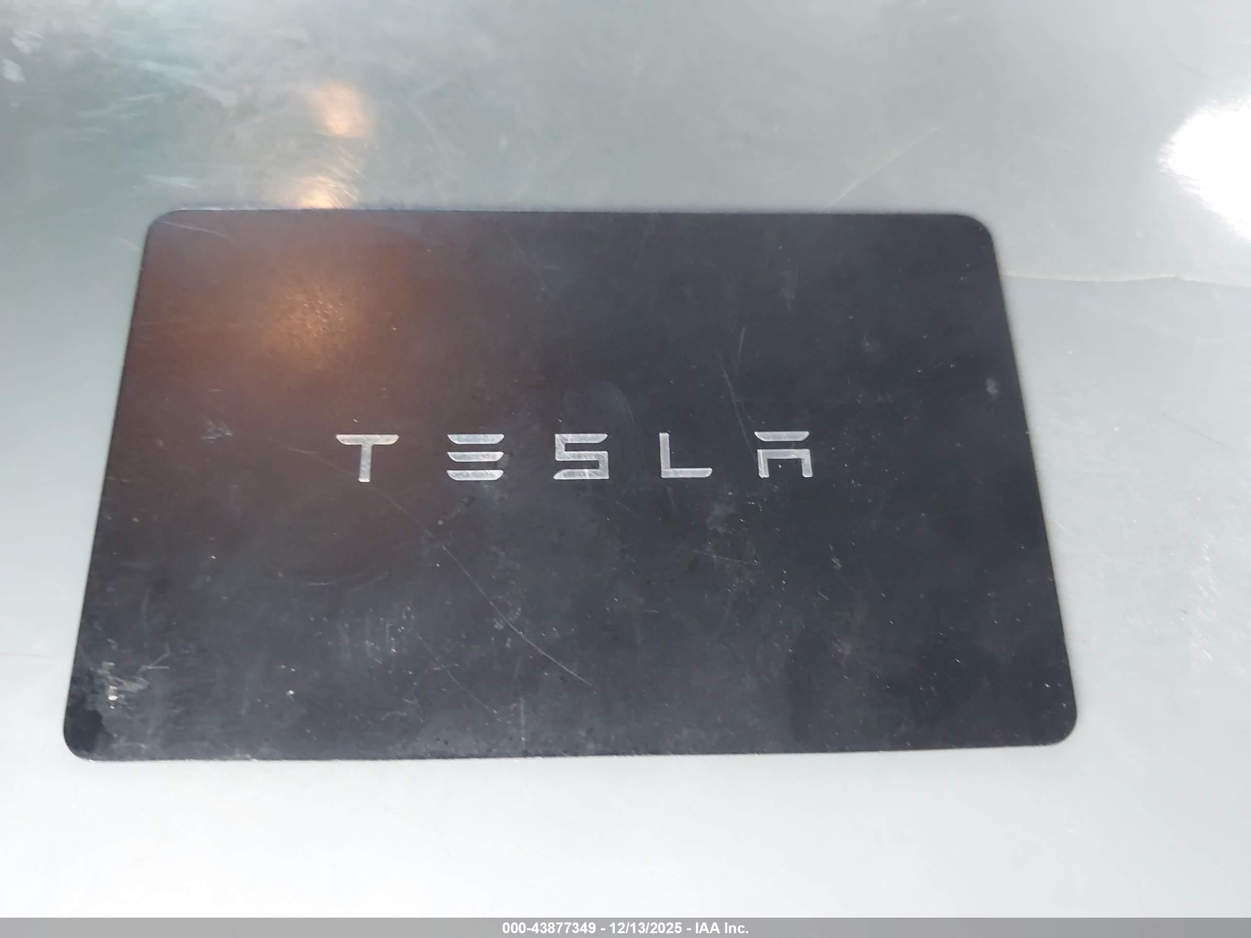 TESLA MODEL image 11