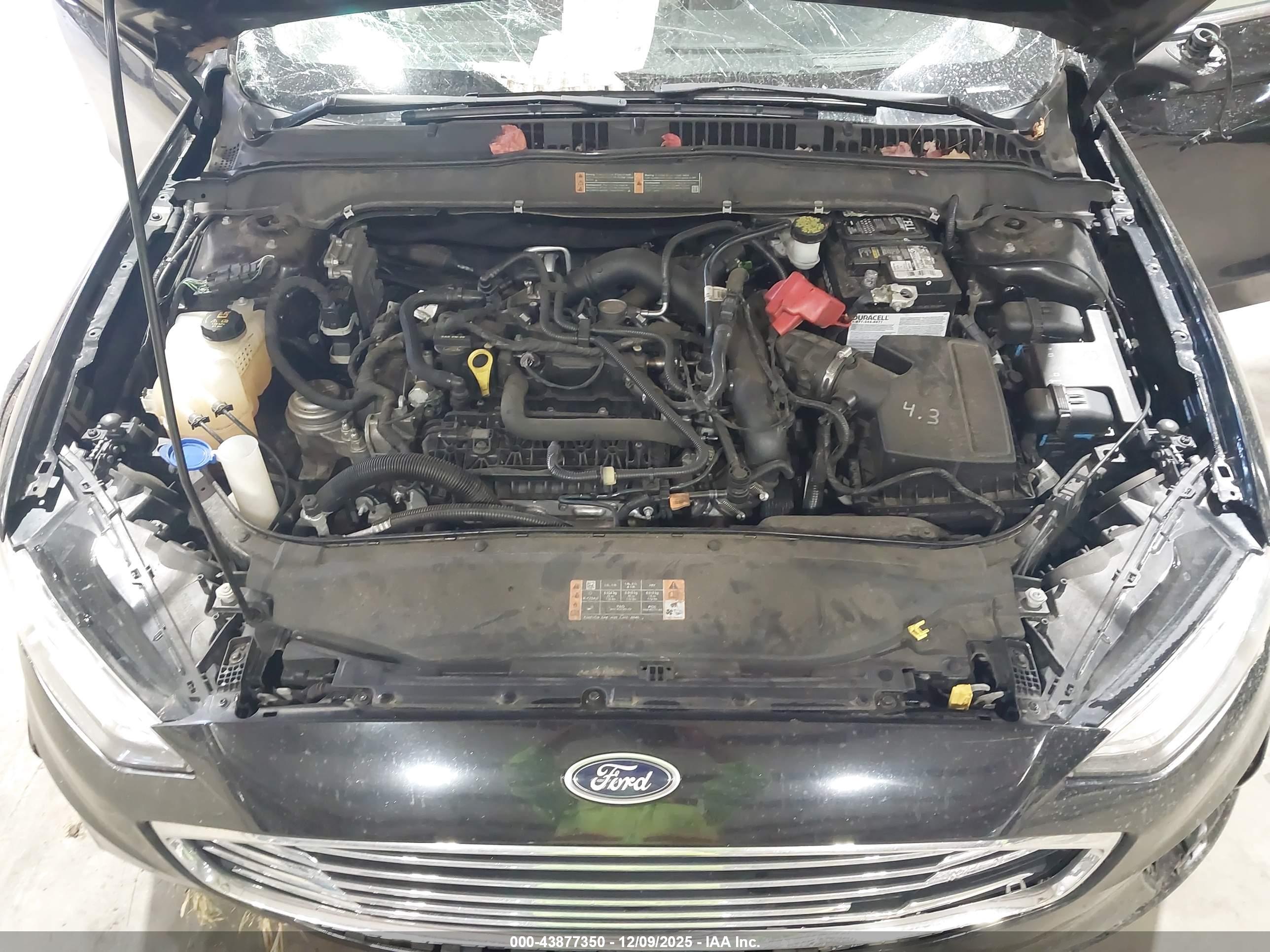 FORD FUSION image 10