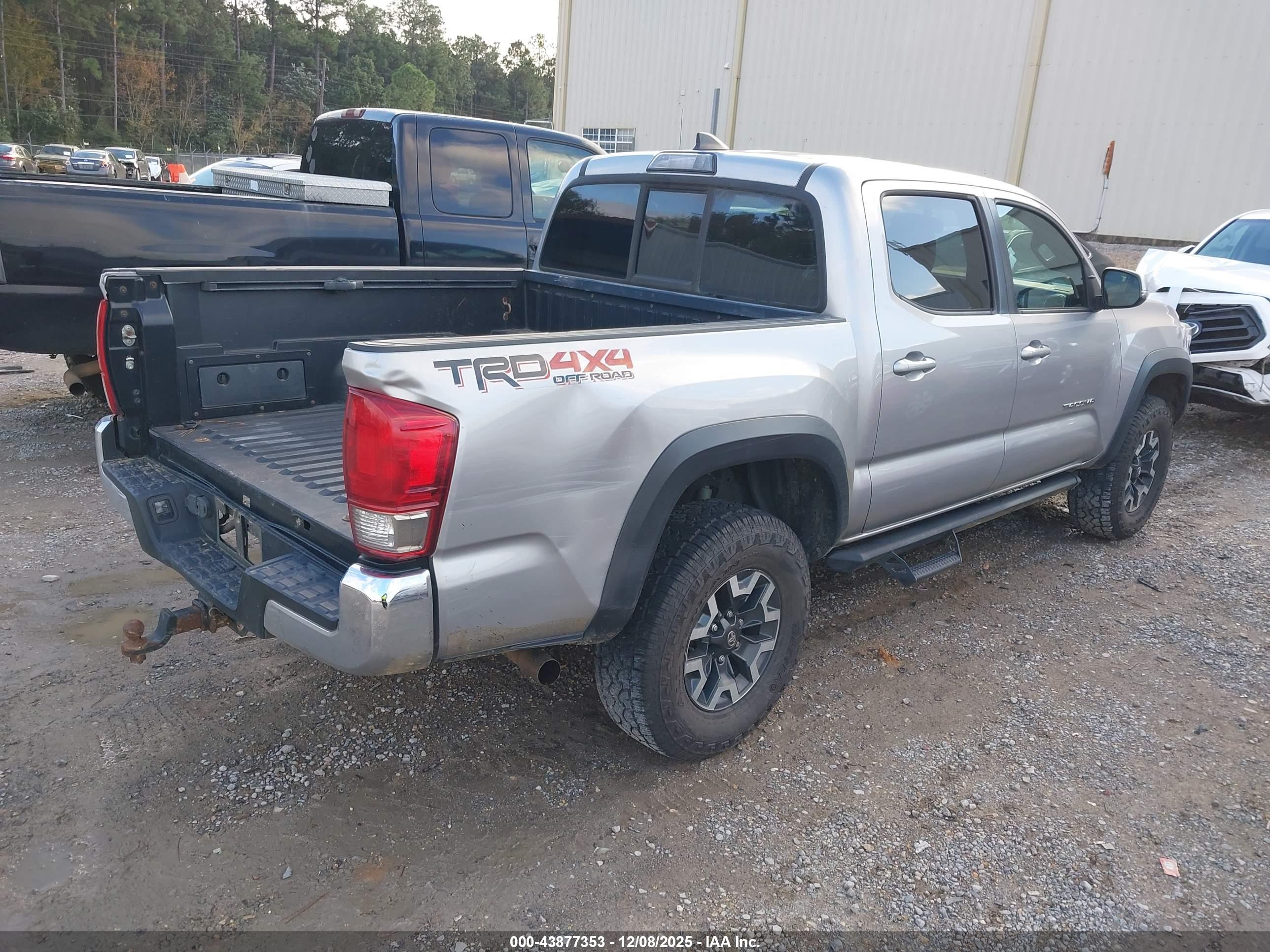 TOYOTA TACOMA image 4