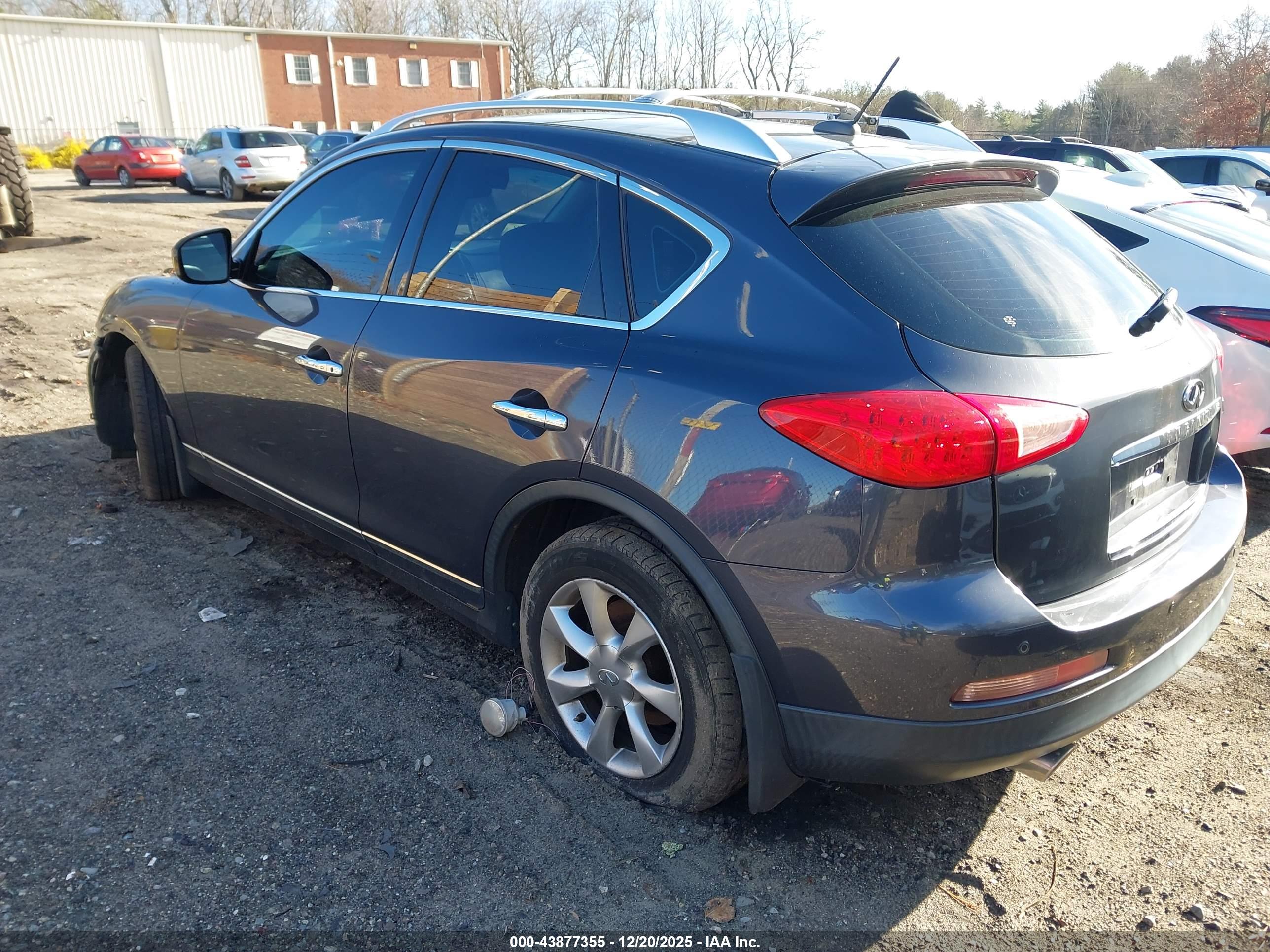 INFINITI EX35 image 3