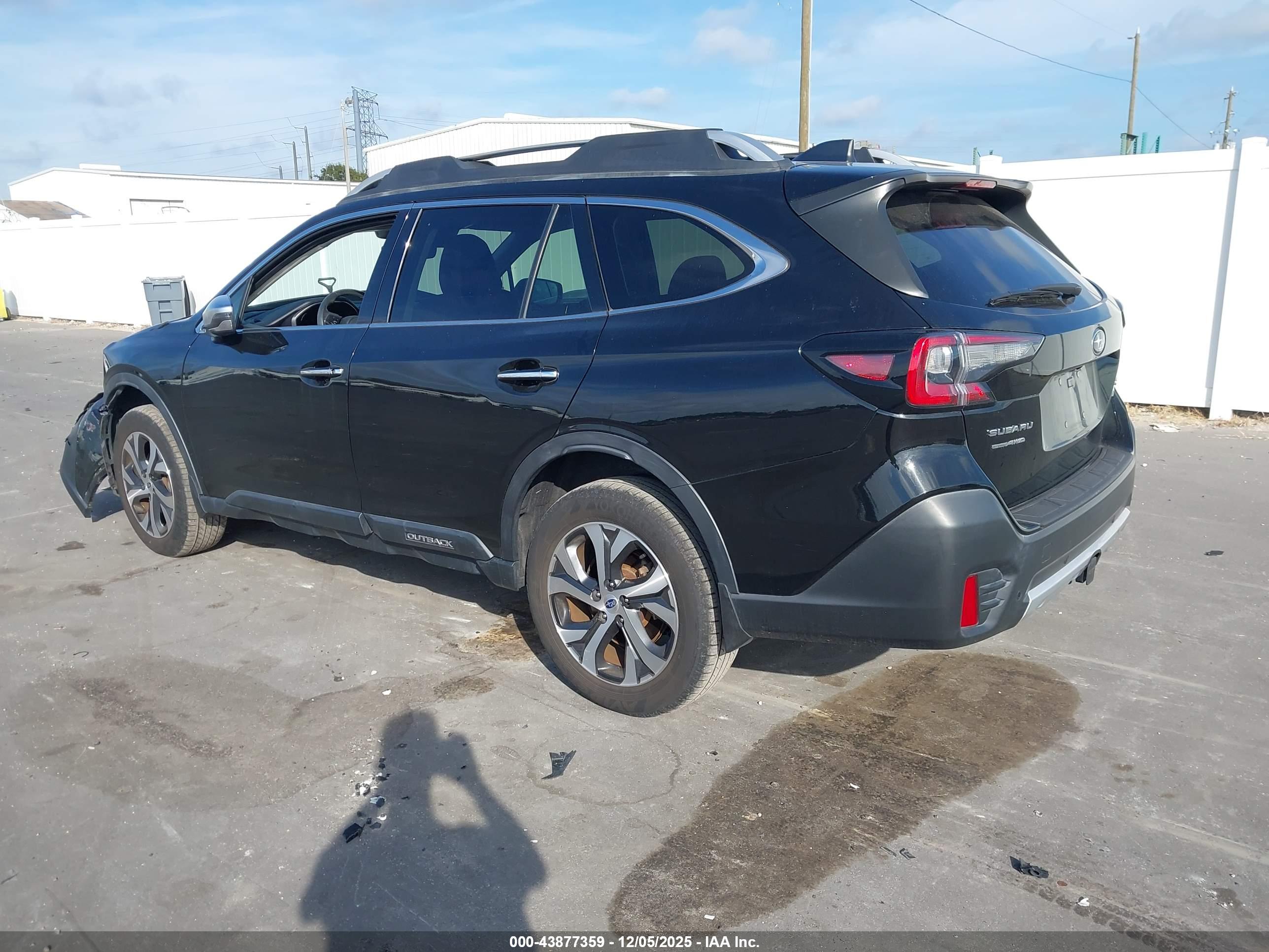 SUBARU OUTBACK image 3