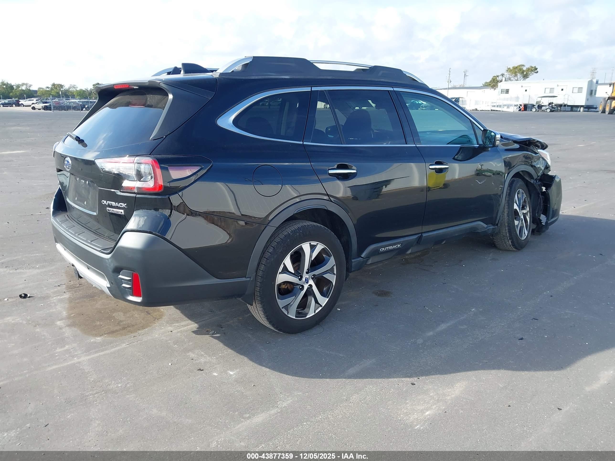 SUBARU OUTBACK image 4