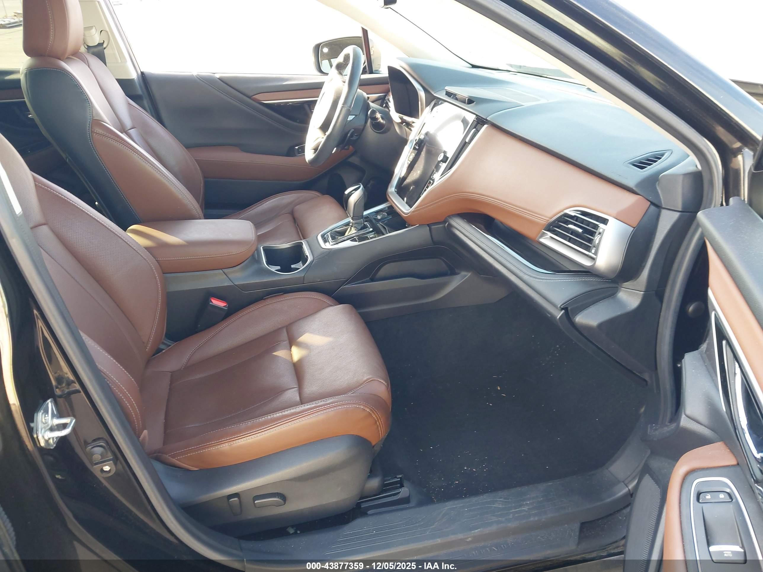 SUBARU OUTBACK image 5
