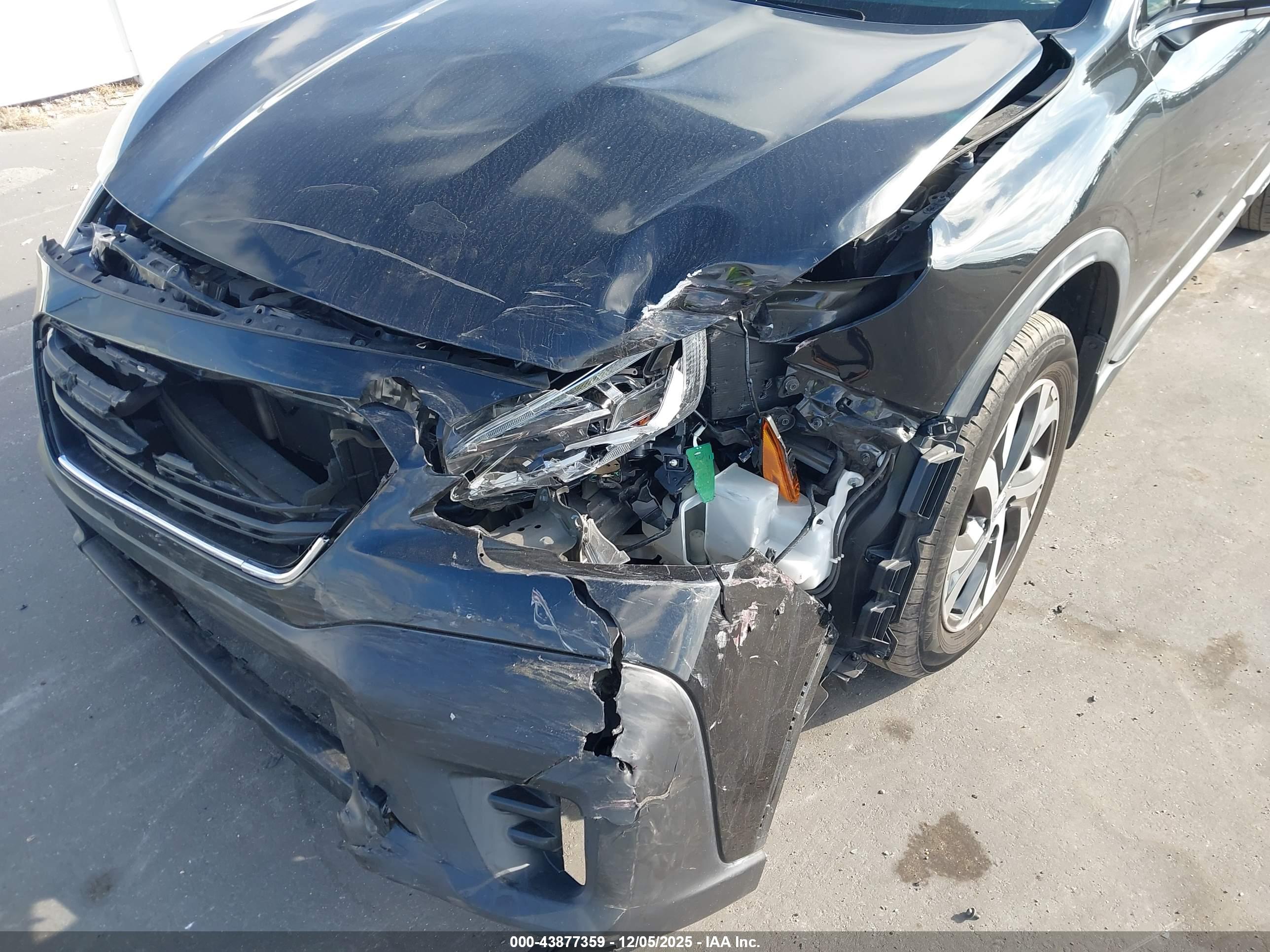SUBARU OUTBACK image 6