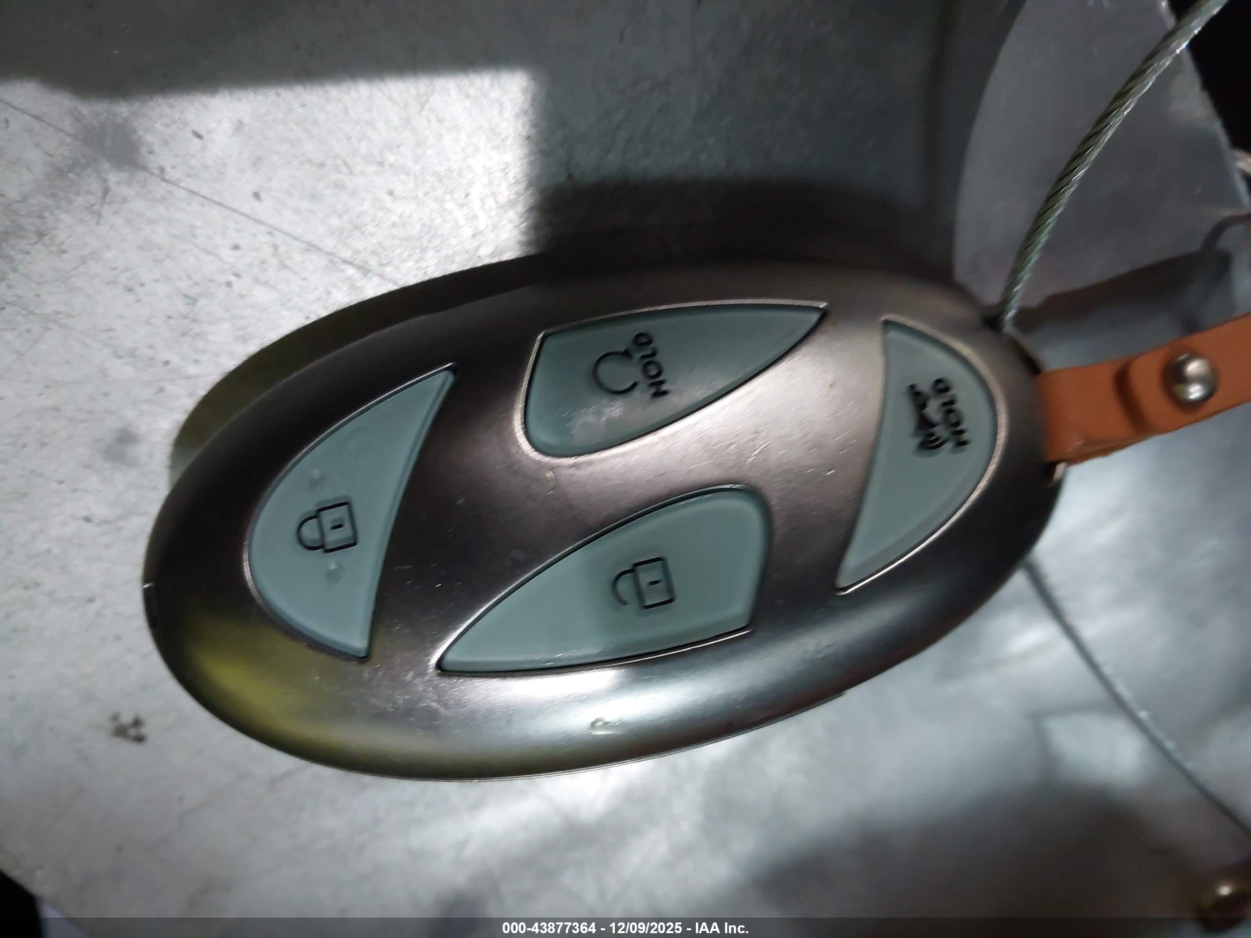HYUNDAI IONIQ image 11