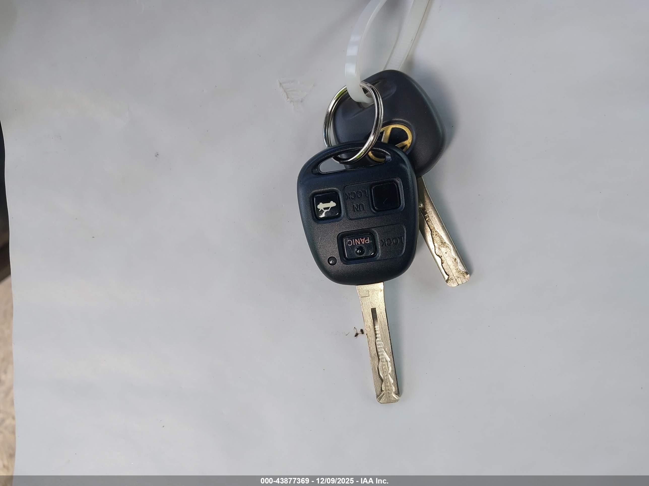 LEXUS ES image 11