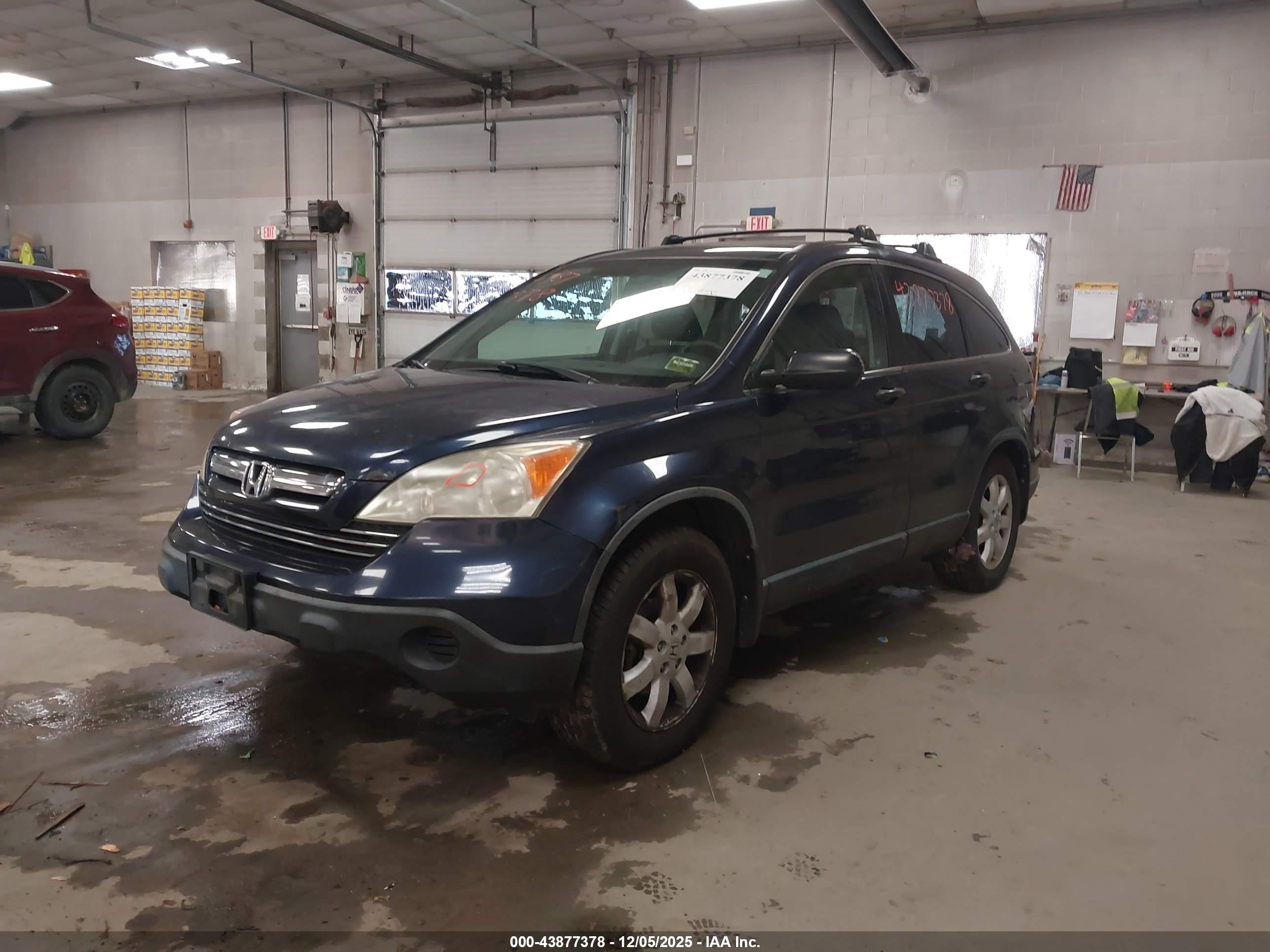 HONDA CR-V image 2