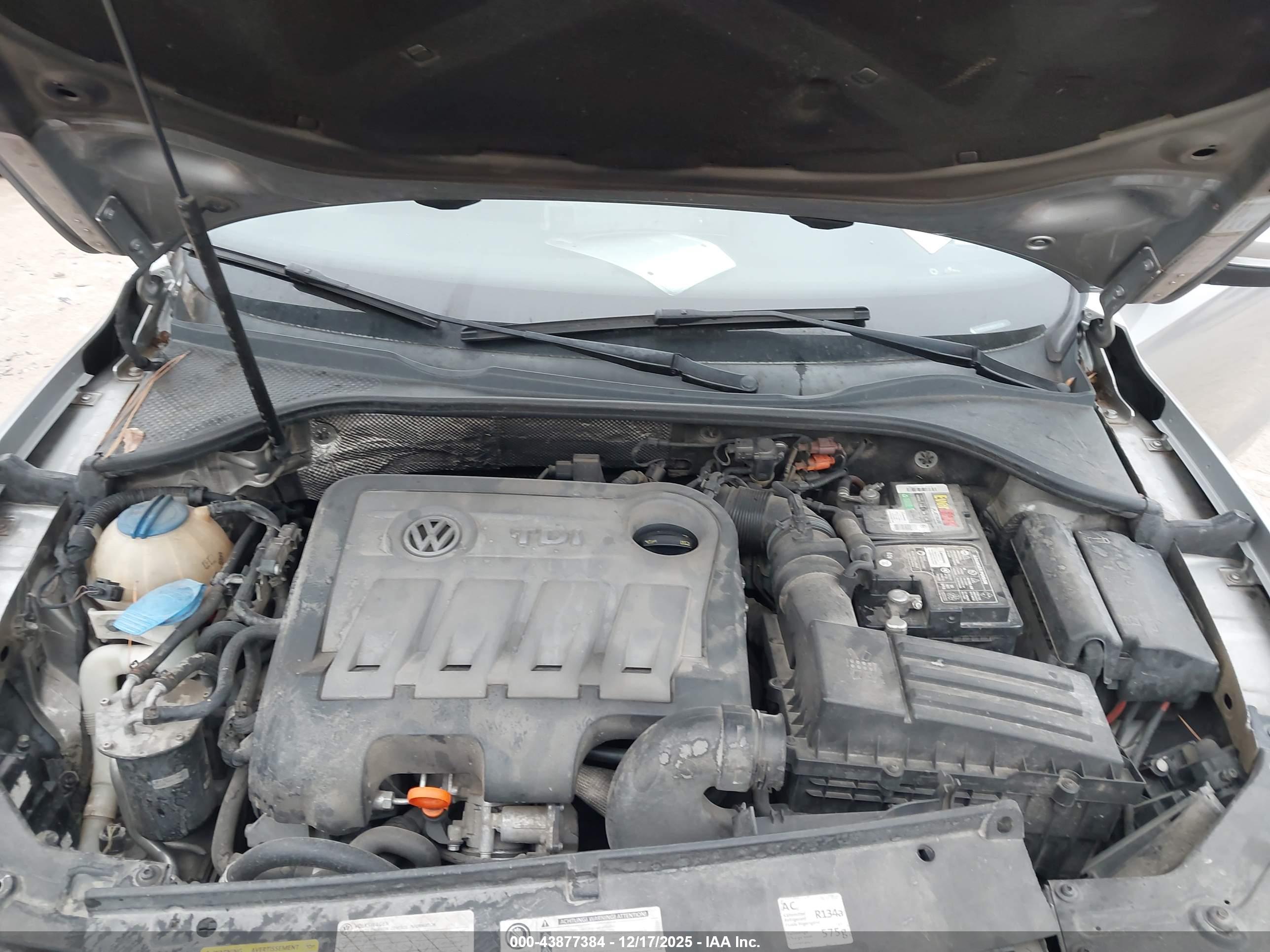 VOLKSWAGEN PASSAT image 10