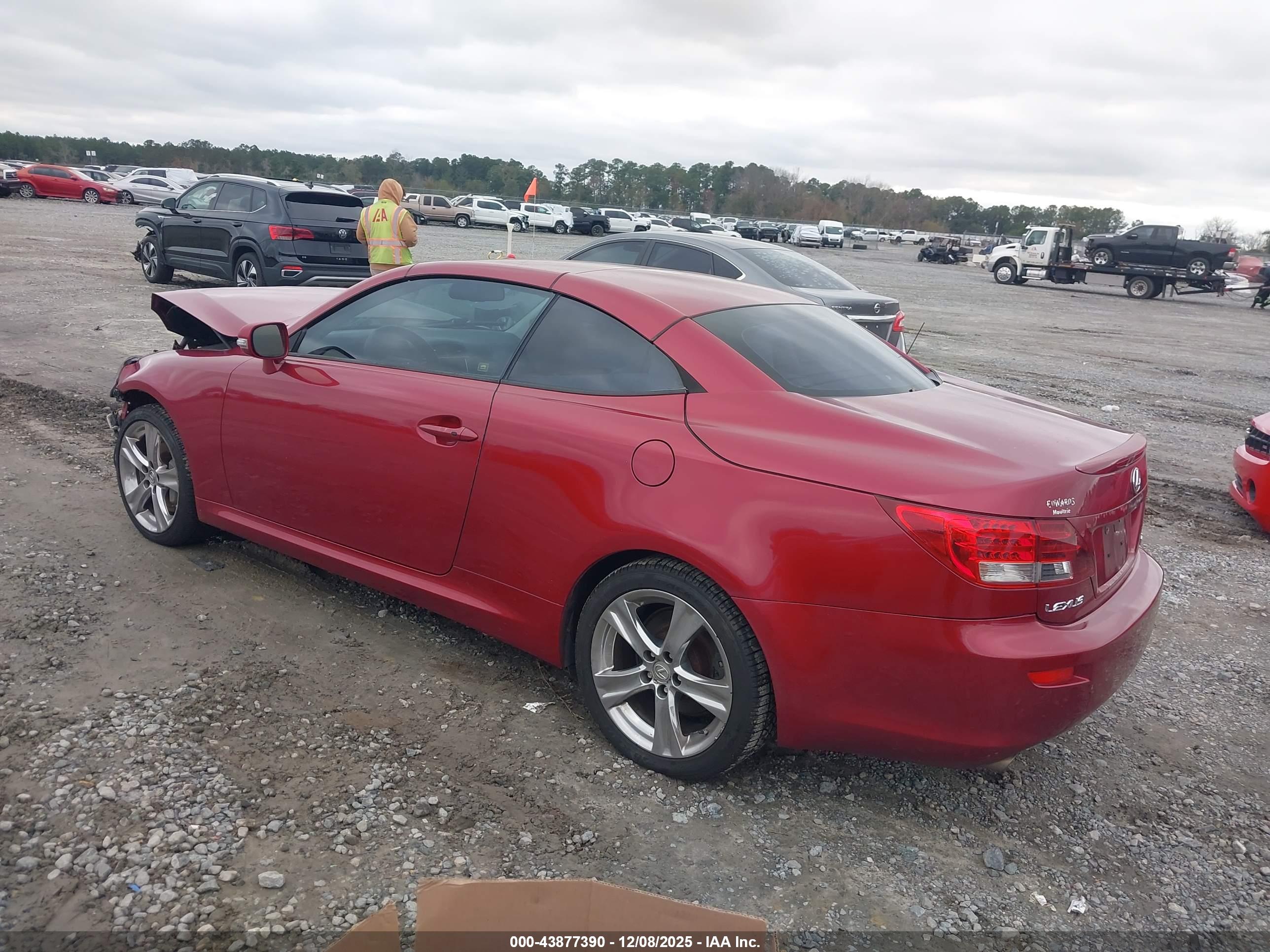 LEXUS IS image 3