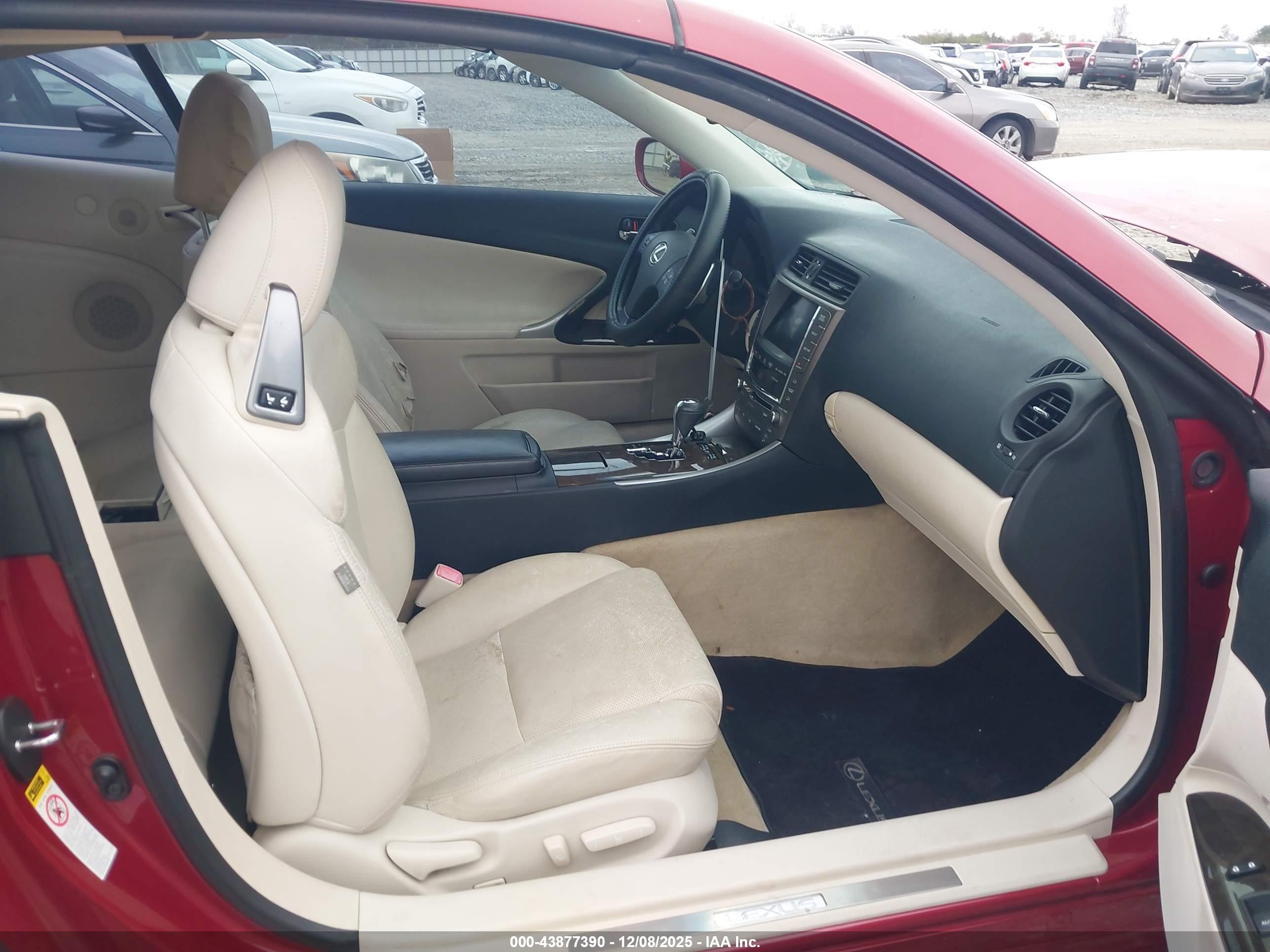 LEXUS IS image 5