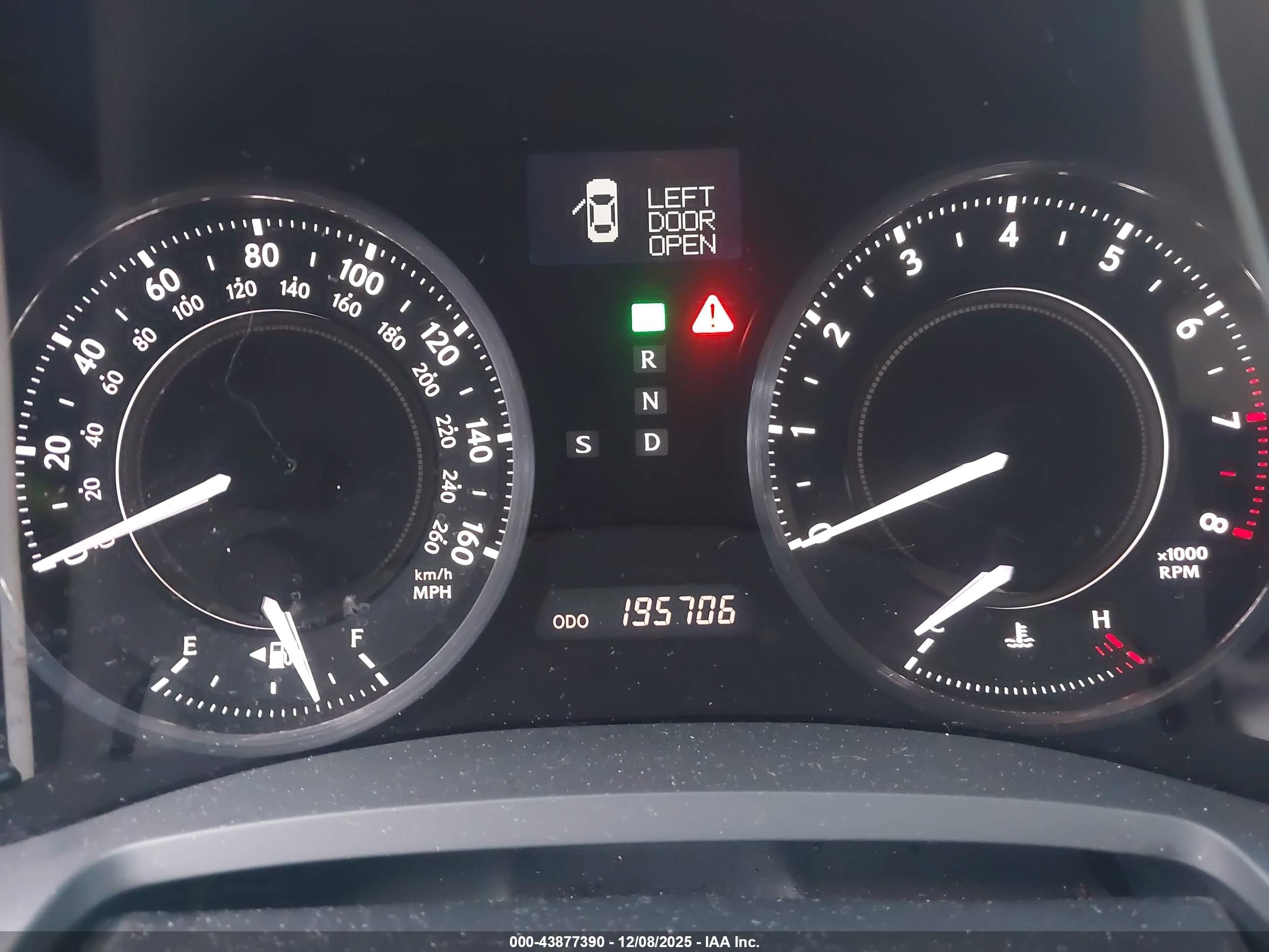 LEXUS IS image 7