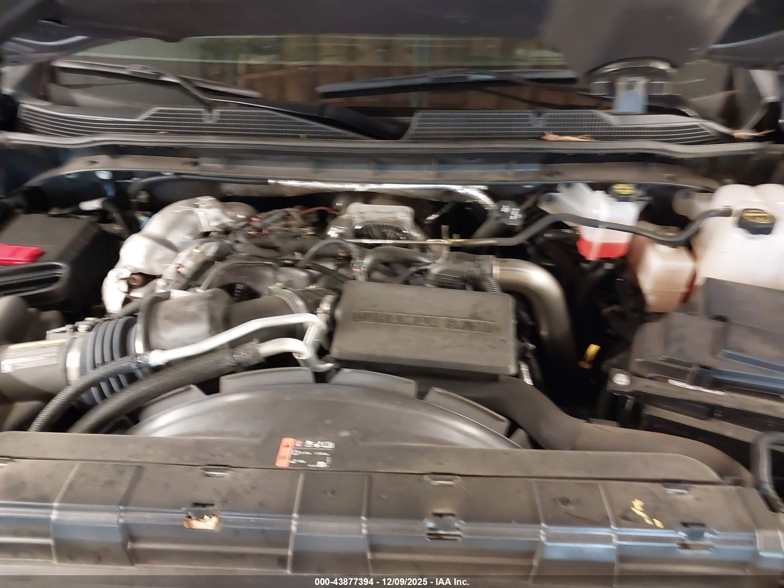 CHEVROLET SILVERADO image 10