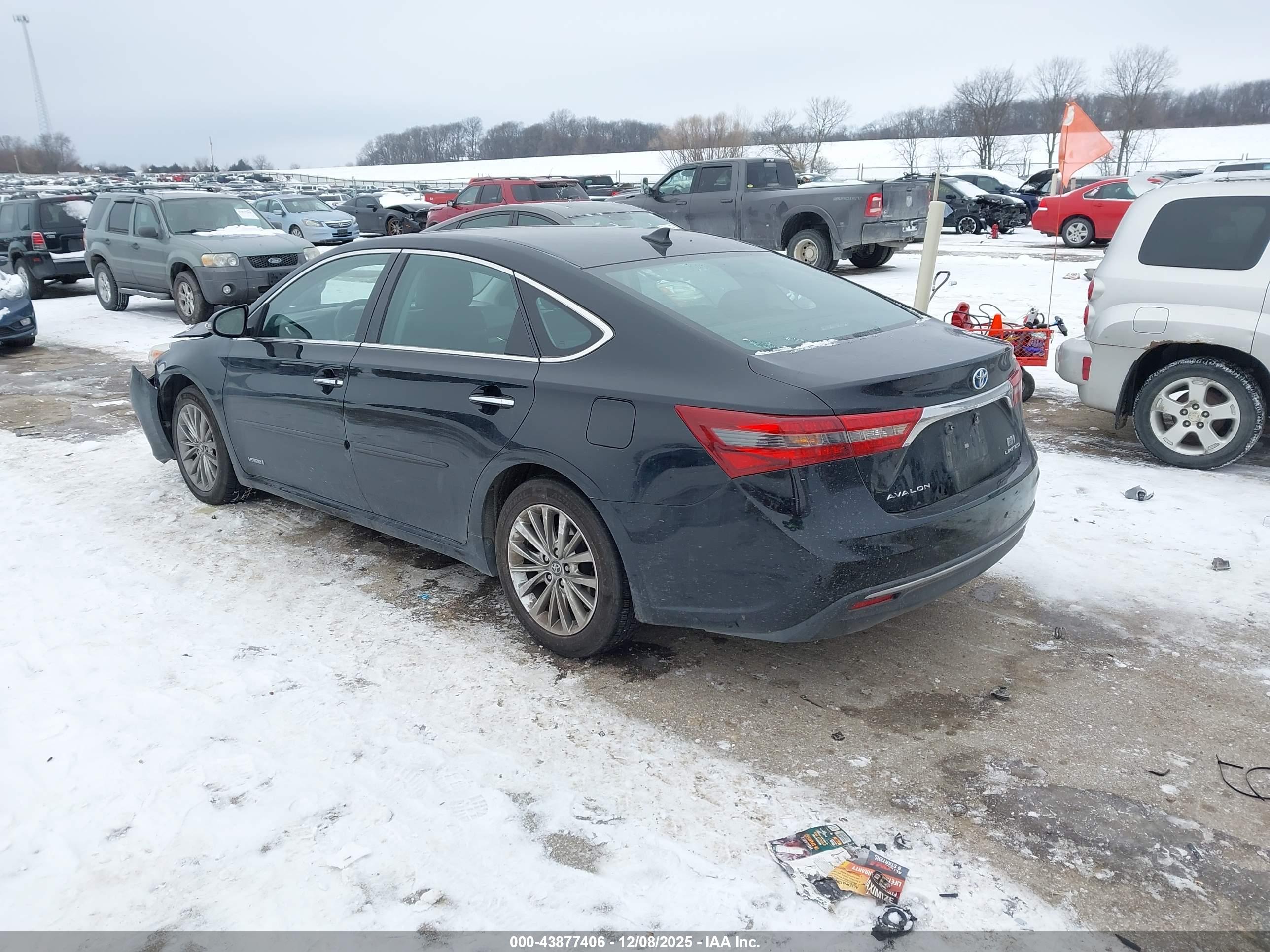 TOYOTA AVALON image 3