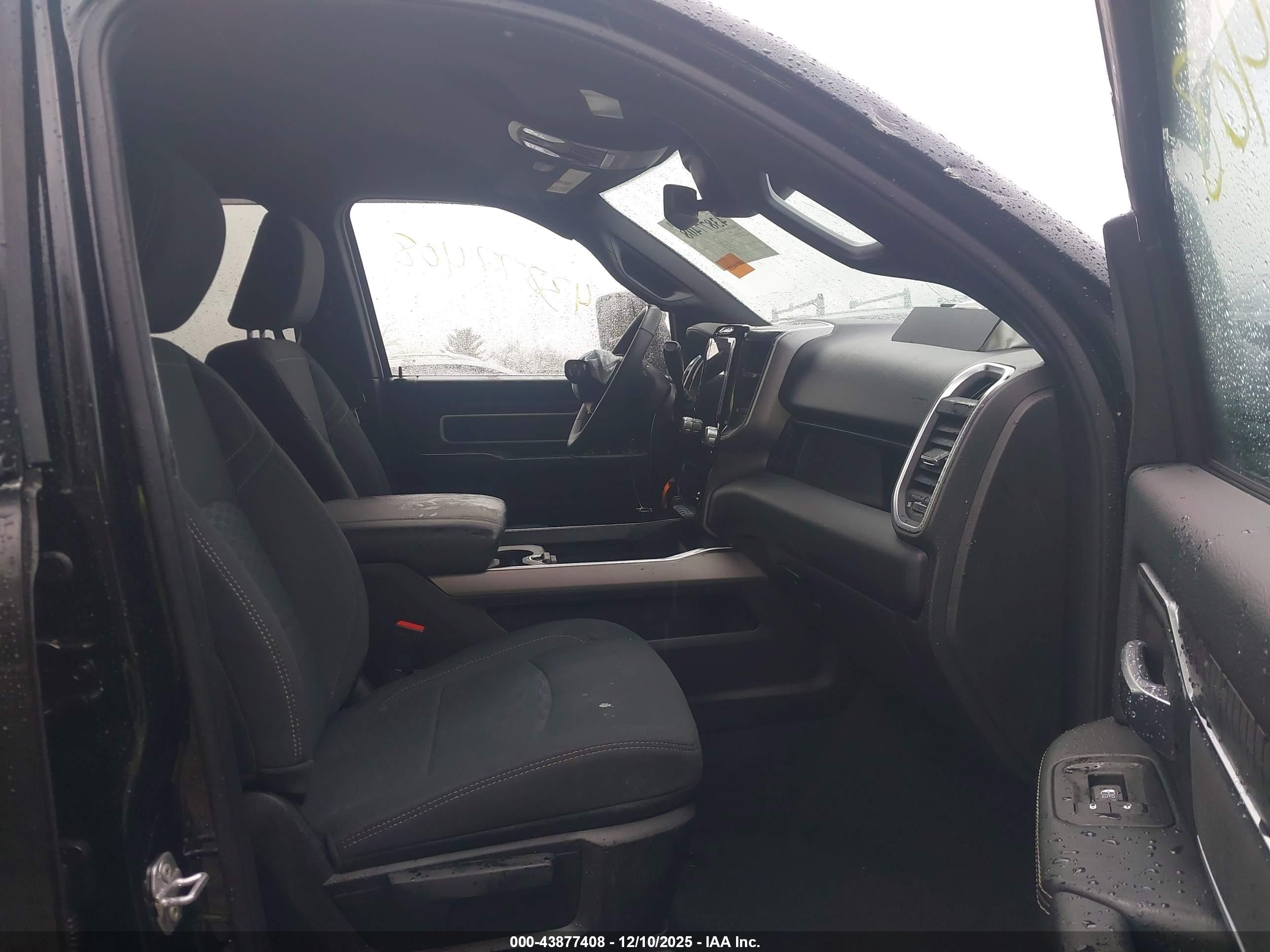 RAM 2500 image 5