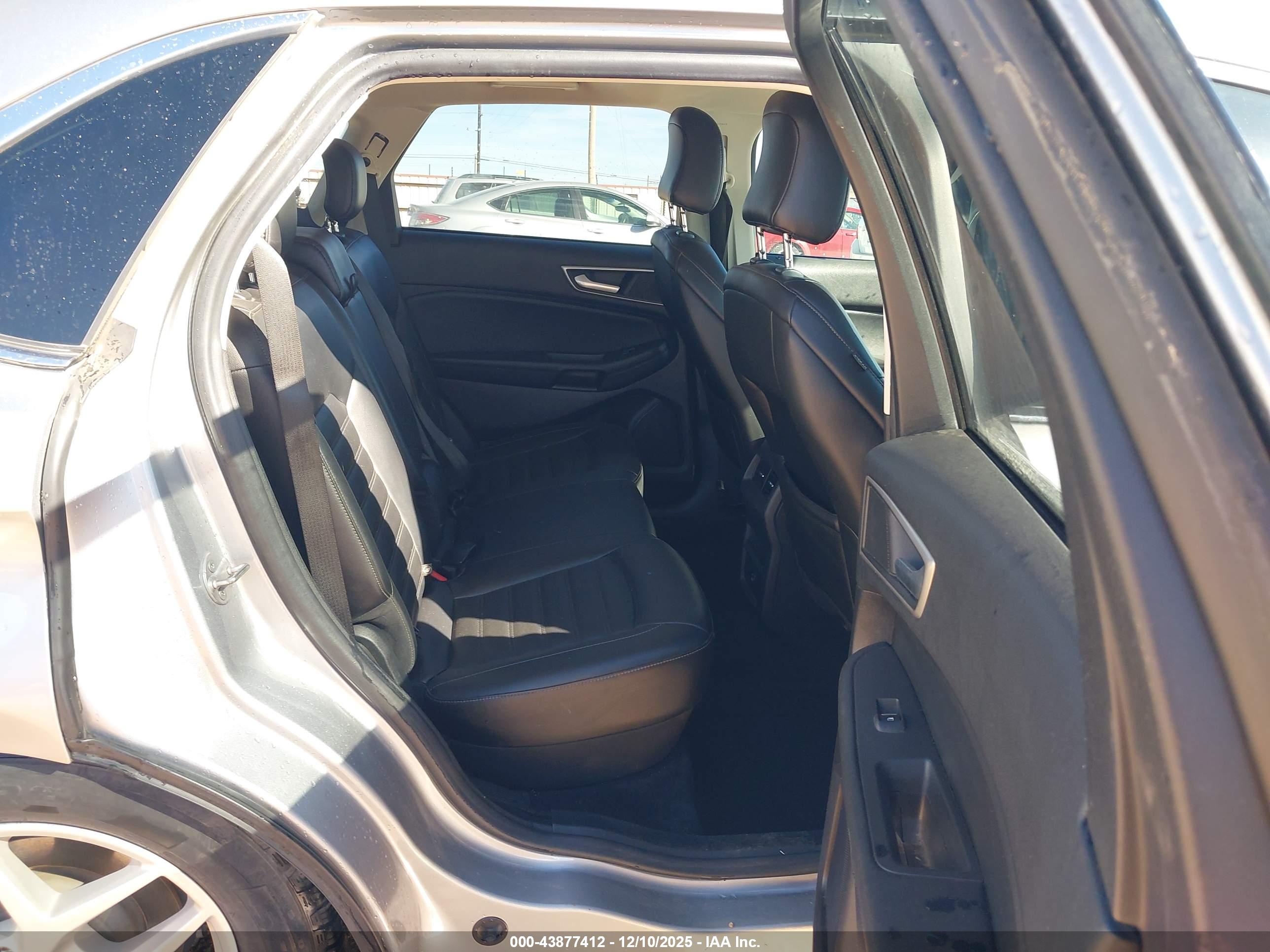 FORD EDGE image 8