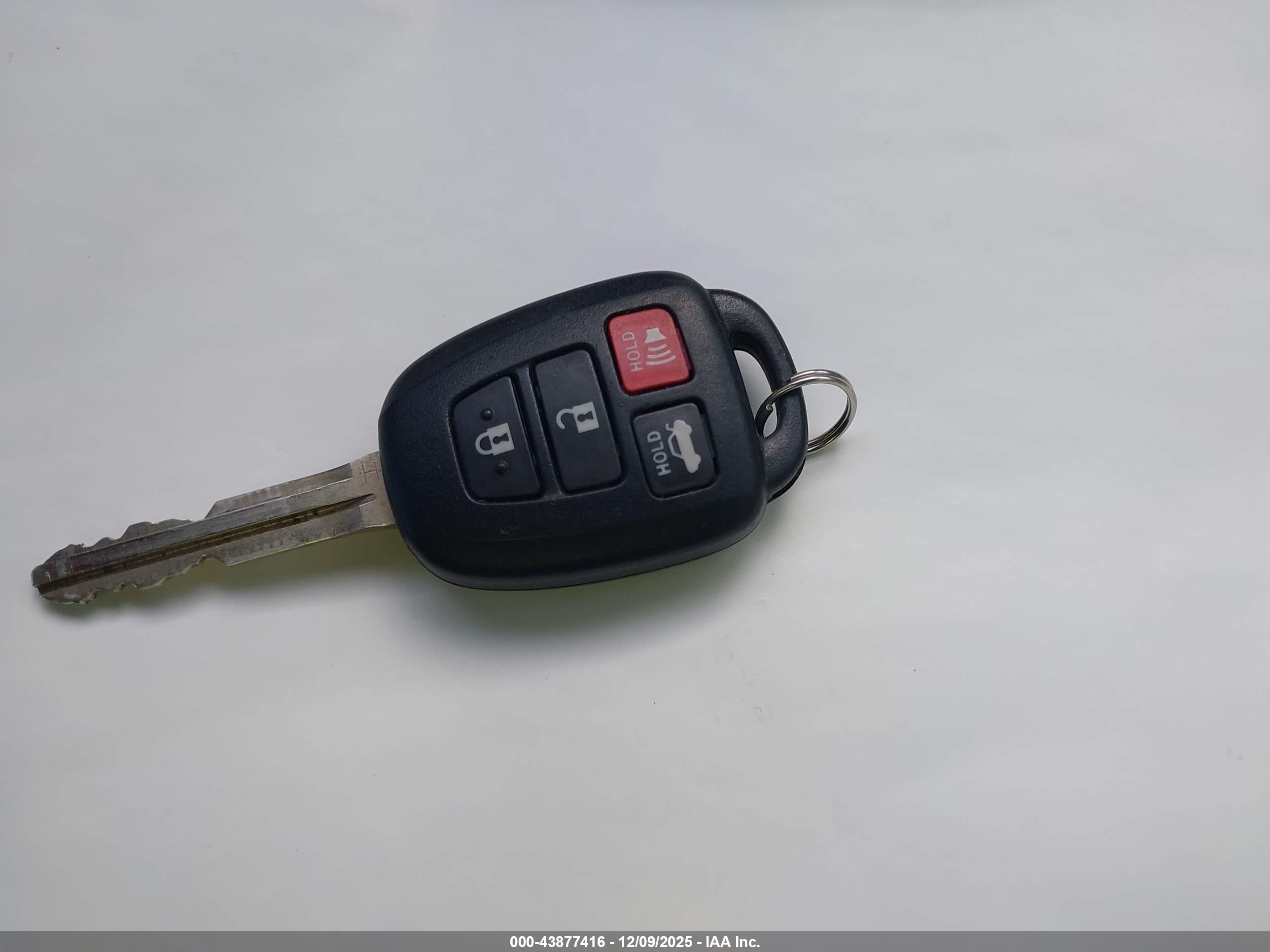 TOYOTA COROLLA image 11