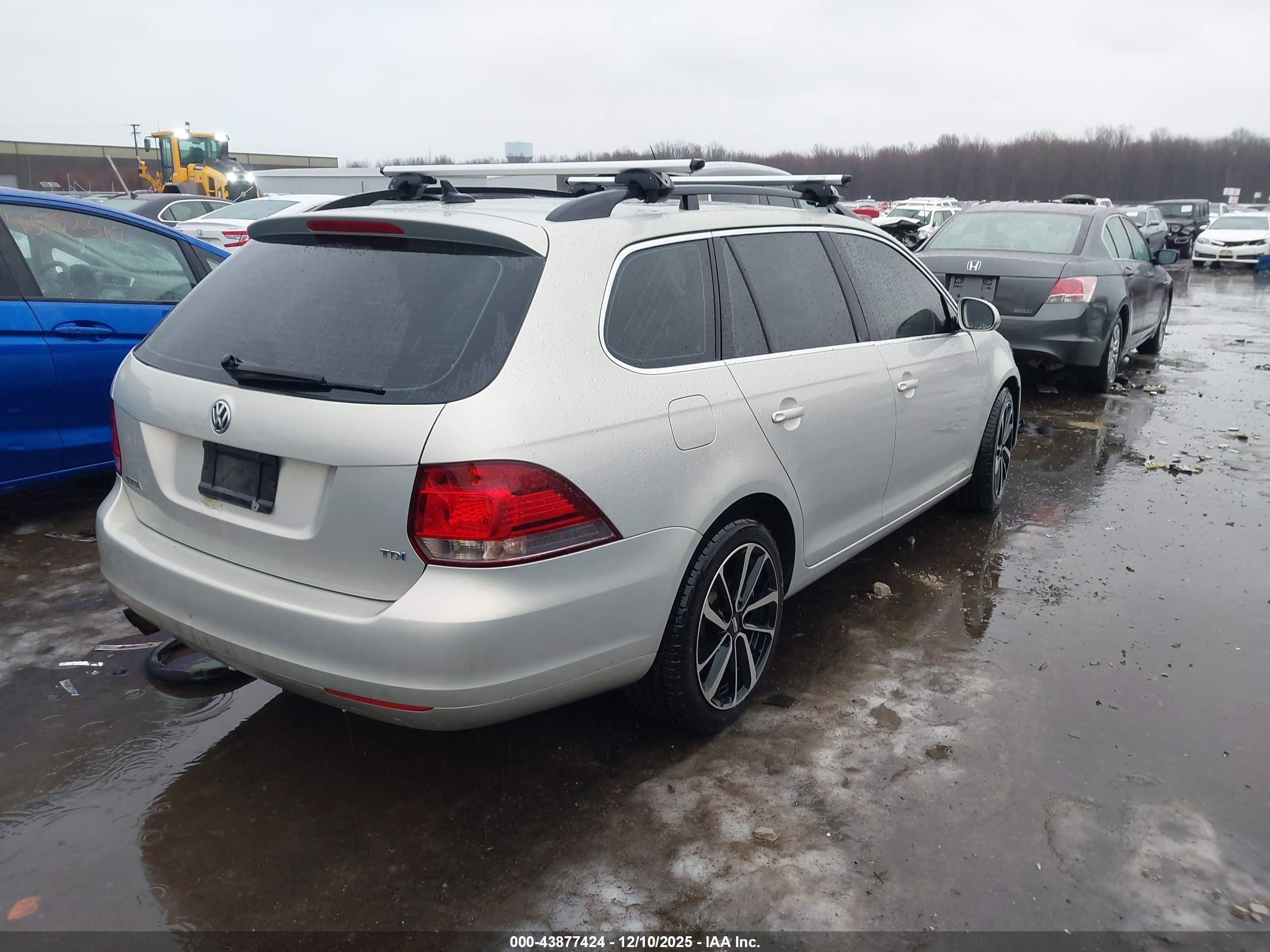 VOLKSWAGEN JETTA image 4