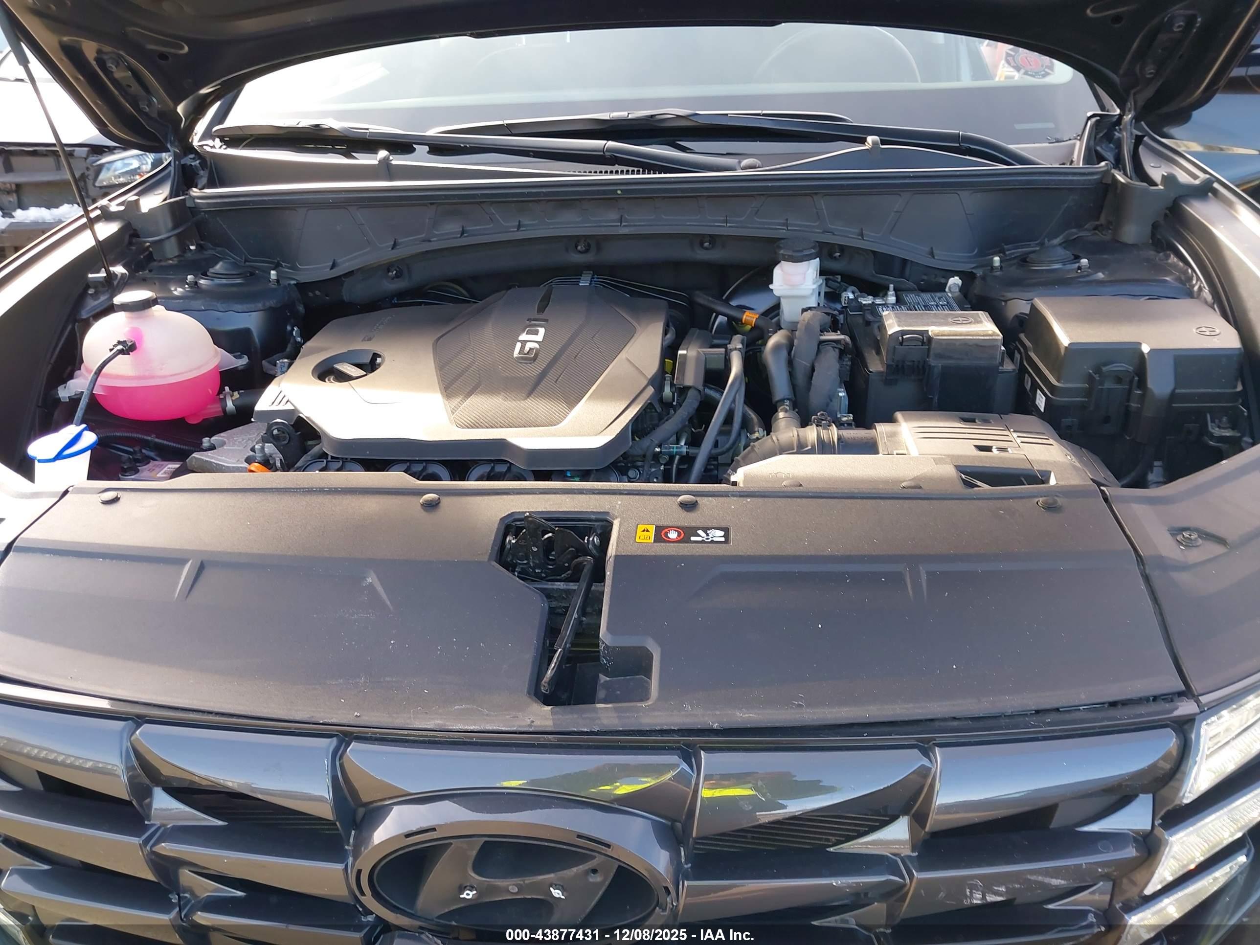 HYUNDAI TUCSON image 10