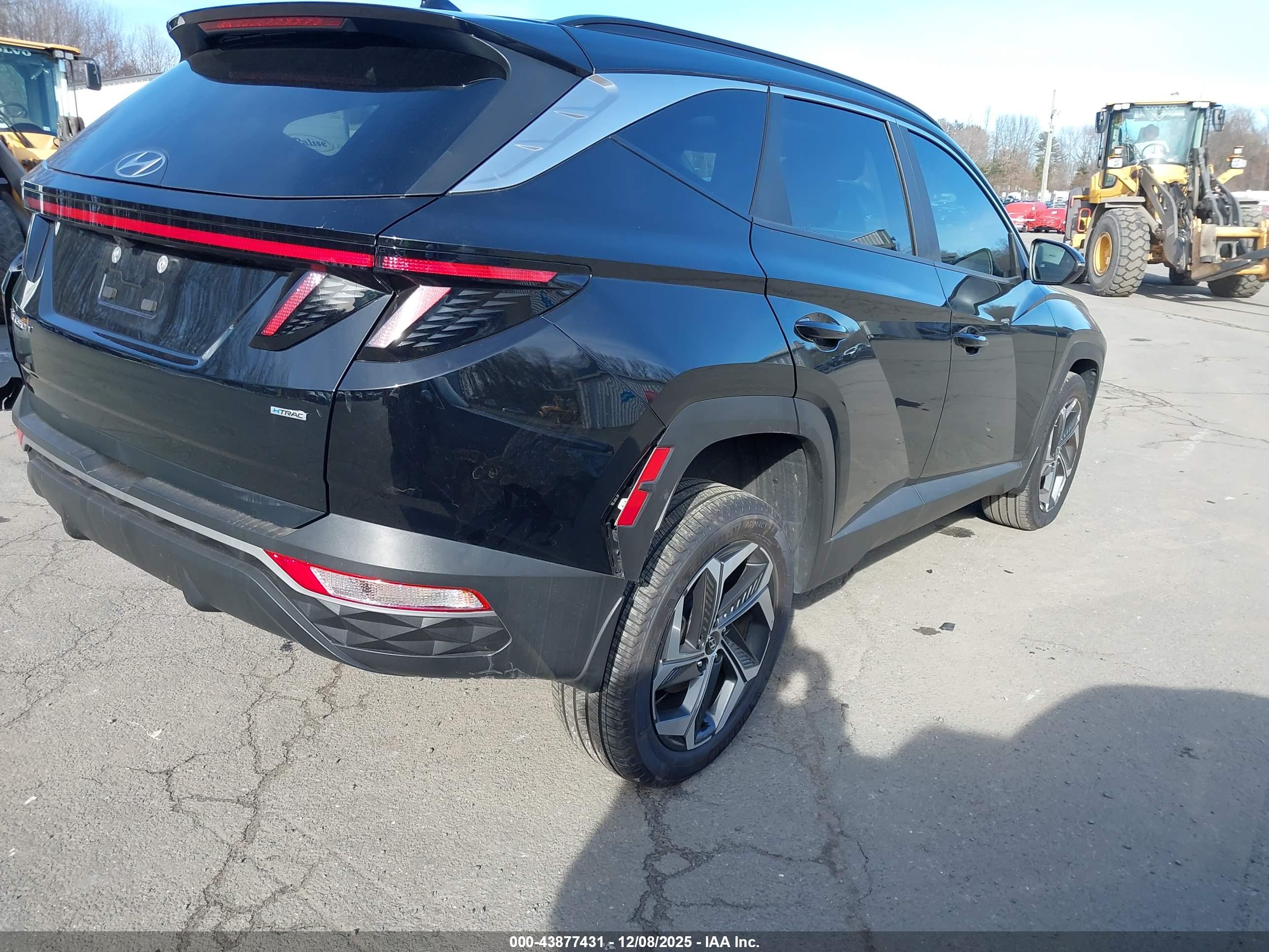 HYUNDAI TUCSON image 4