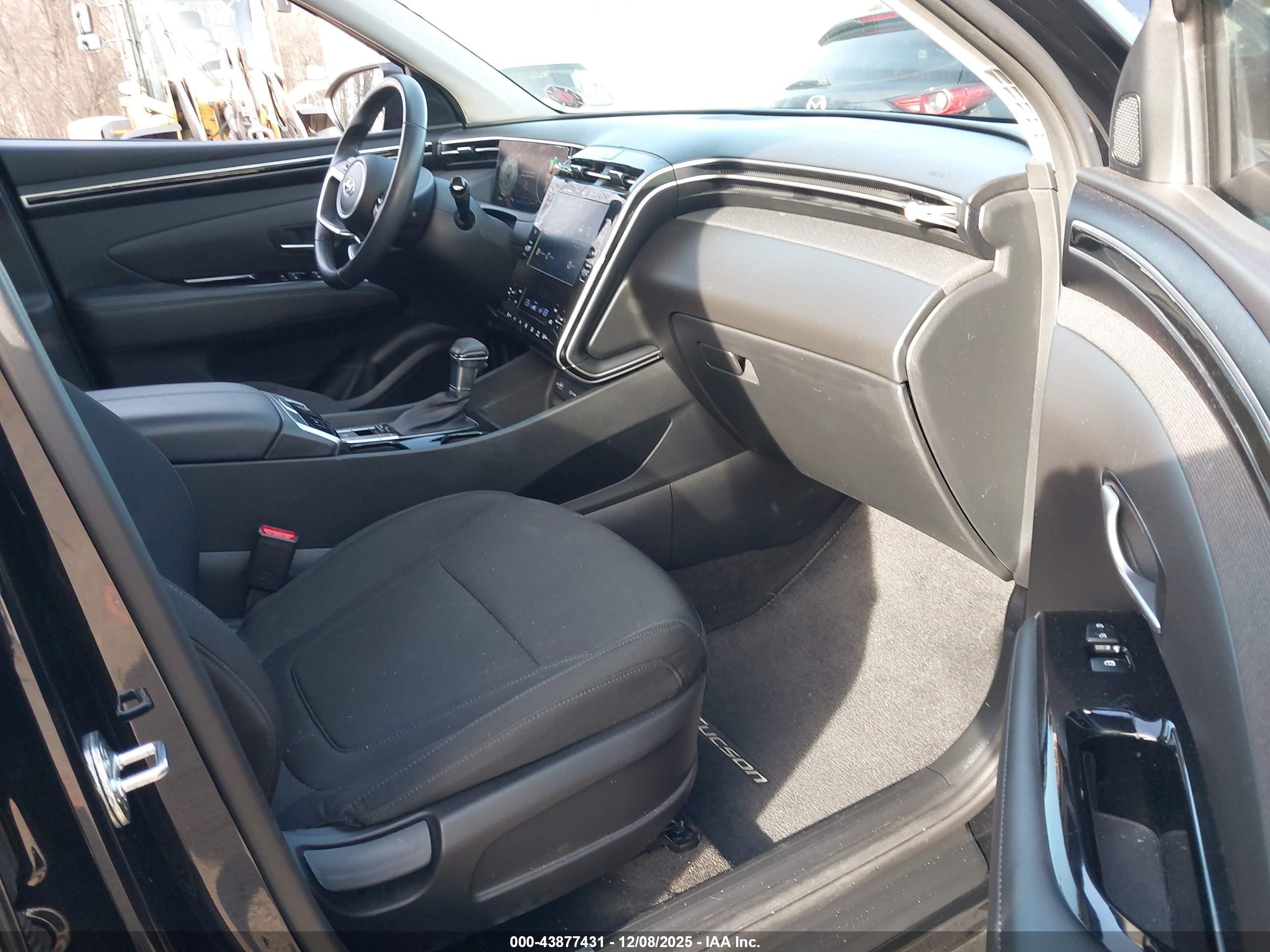 HYUNDAI TUCSON image 5