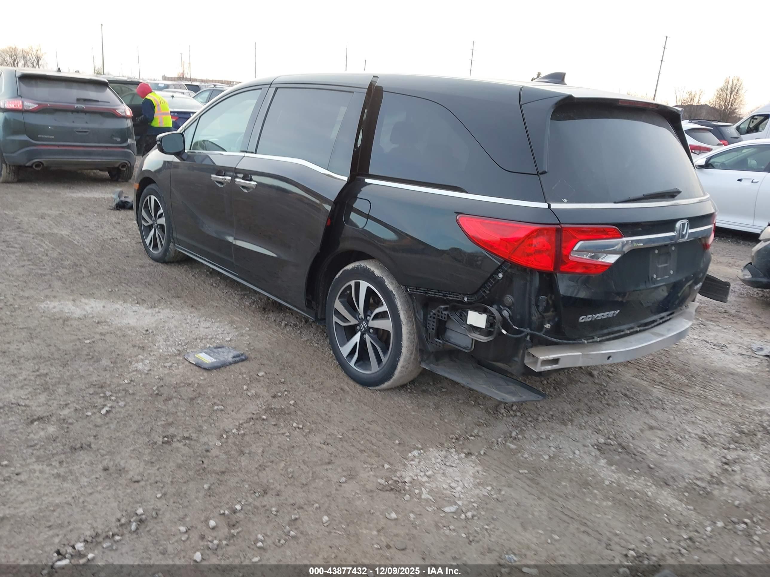 HONDA ODYSSEY image 3