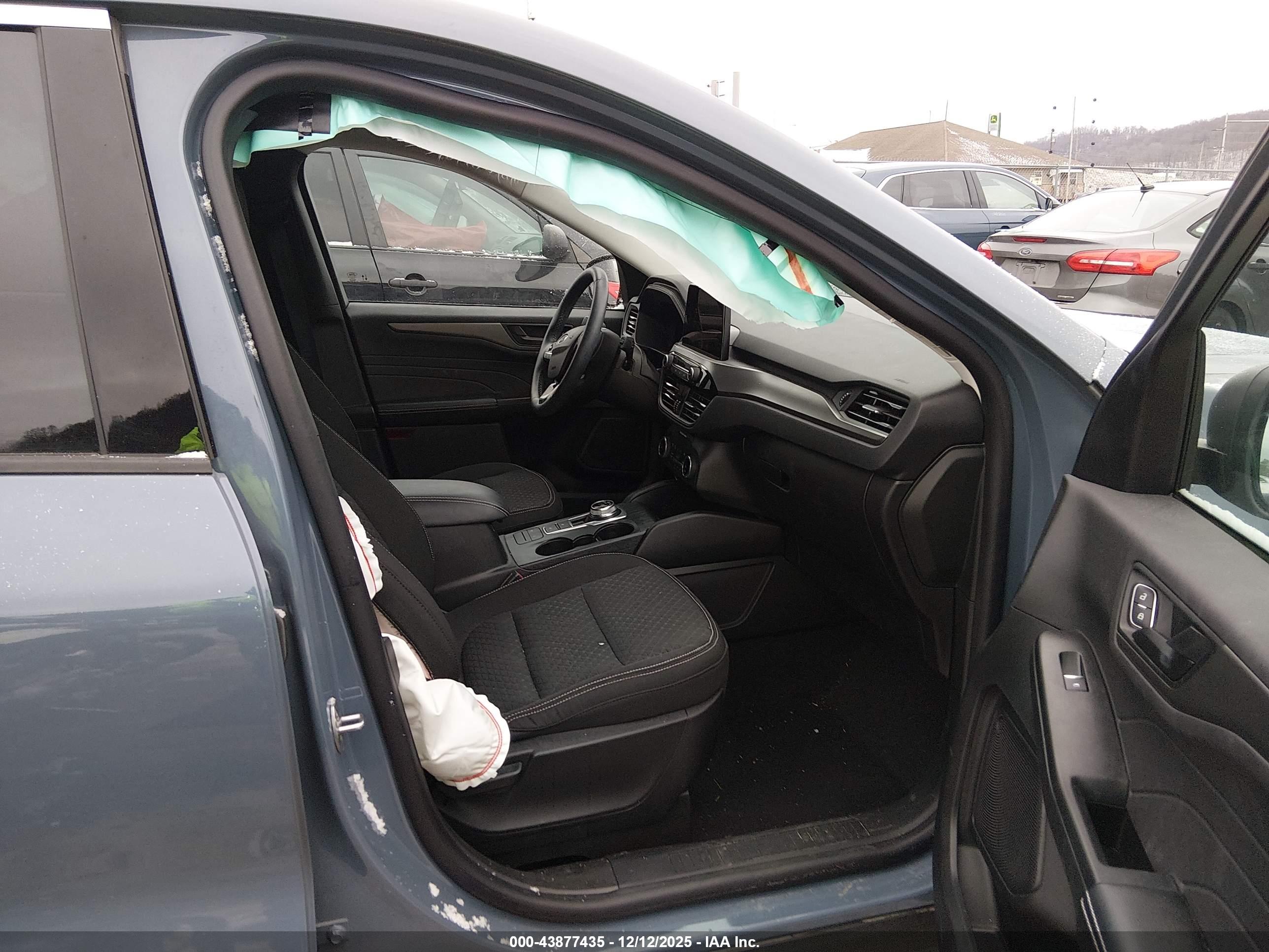 FORD ESCAPE image 5