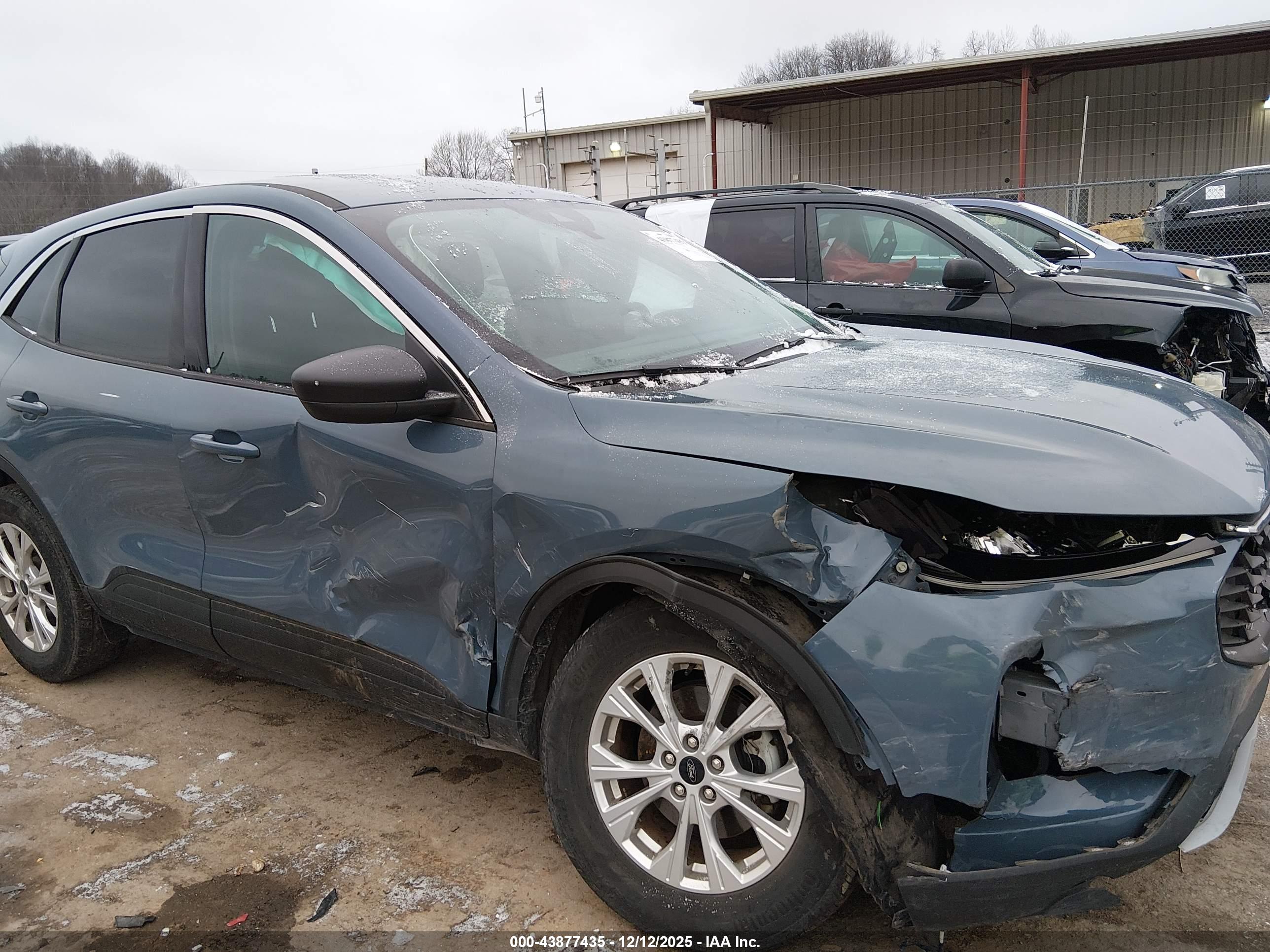 FORD ESCAPE image 6