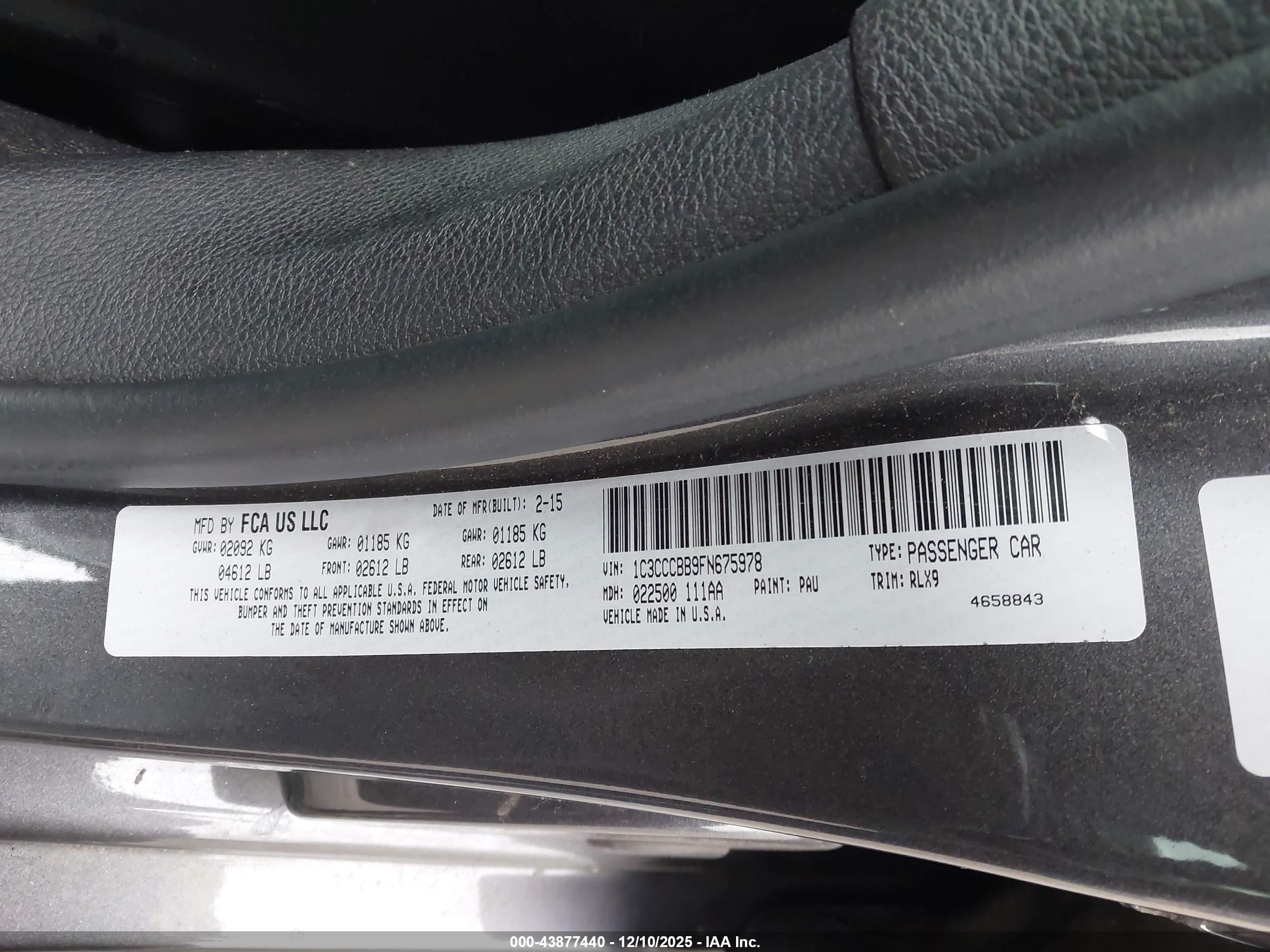 CHRYSLER 200 image 9