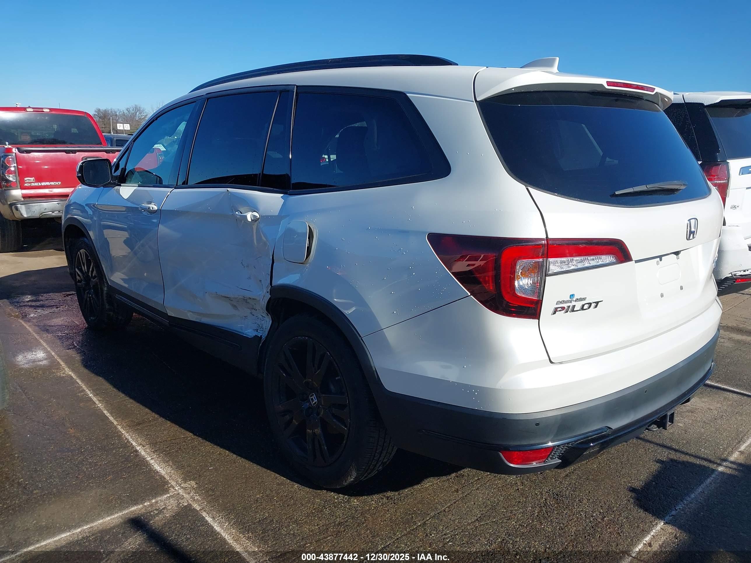 HONDA PILOT image 3