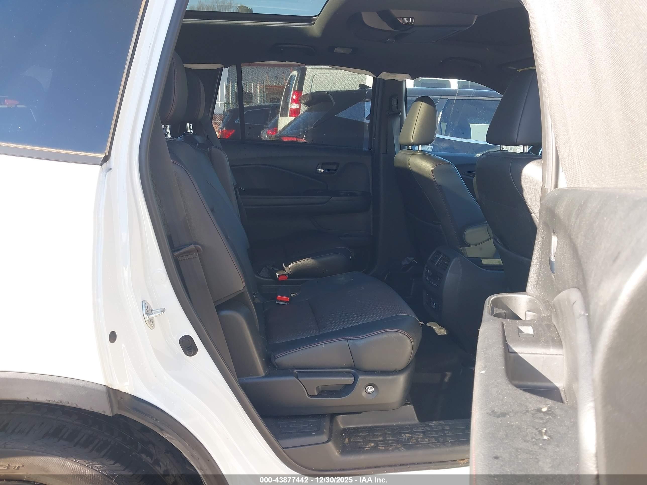 HONDA PILOT image 8