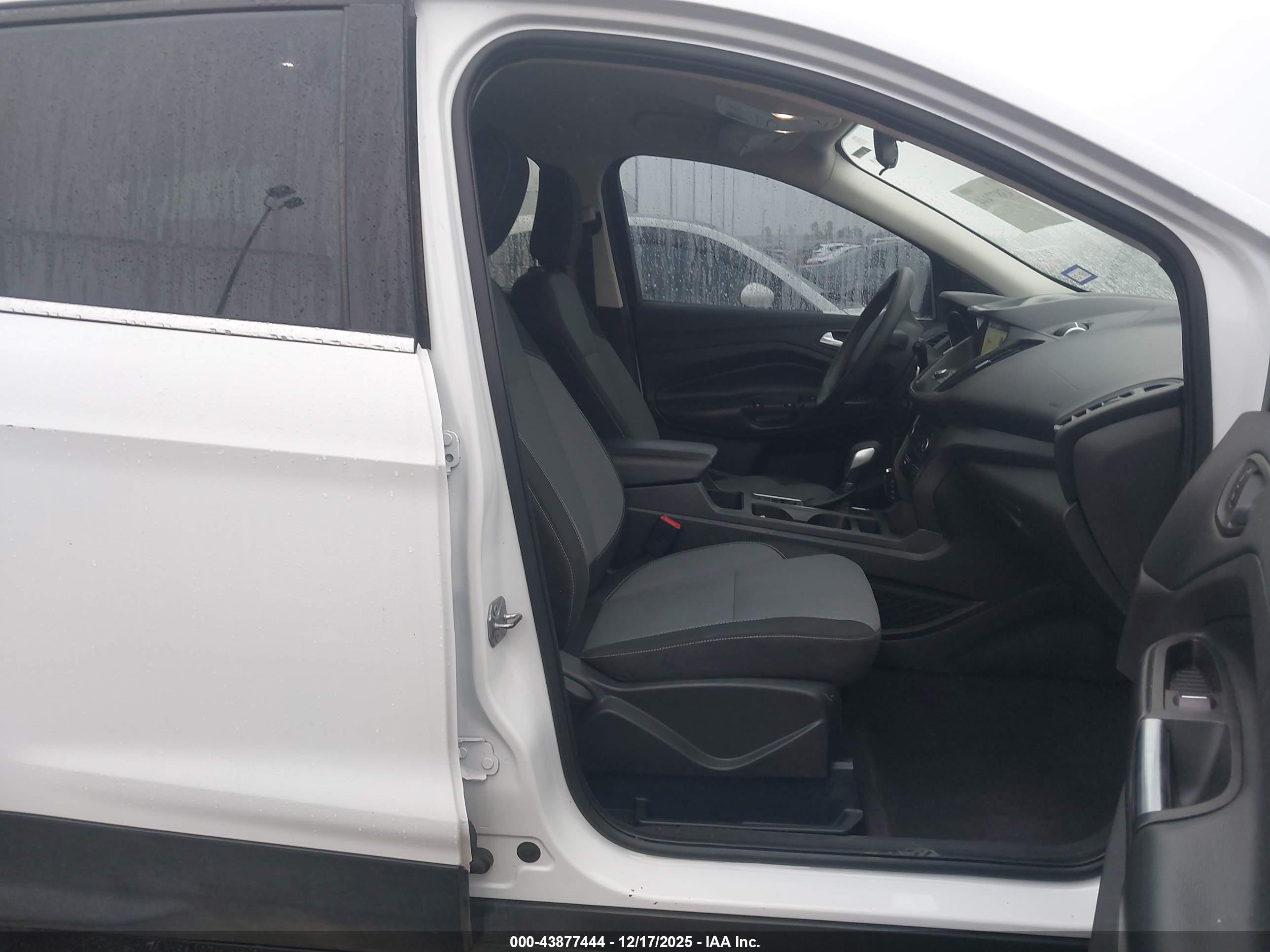 FORD ESCAPE image 5